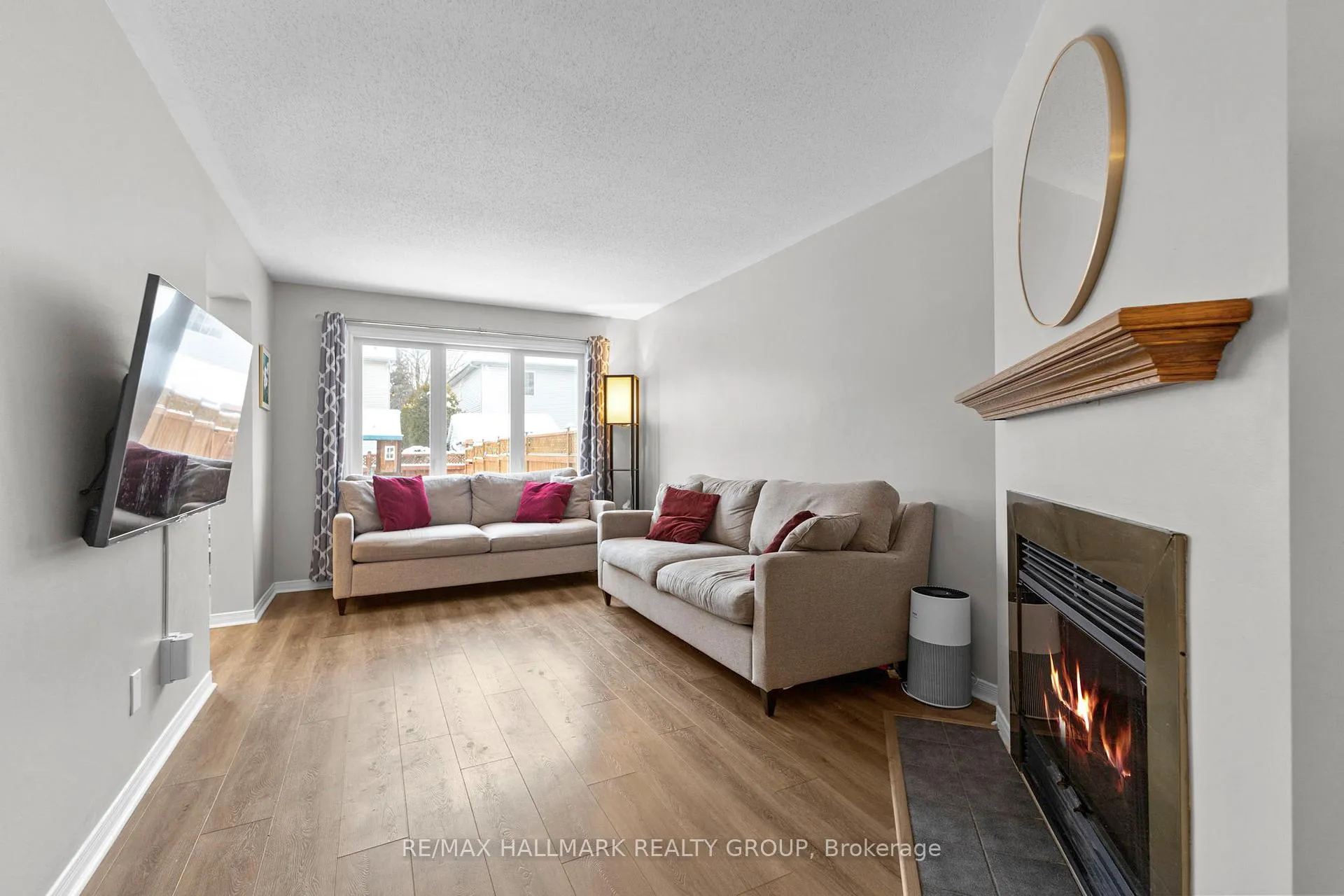 Photo 7 of 37 Roblyn Way, Ottawa, Barrhaven East — HOMEH