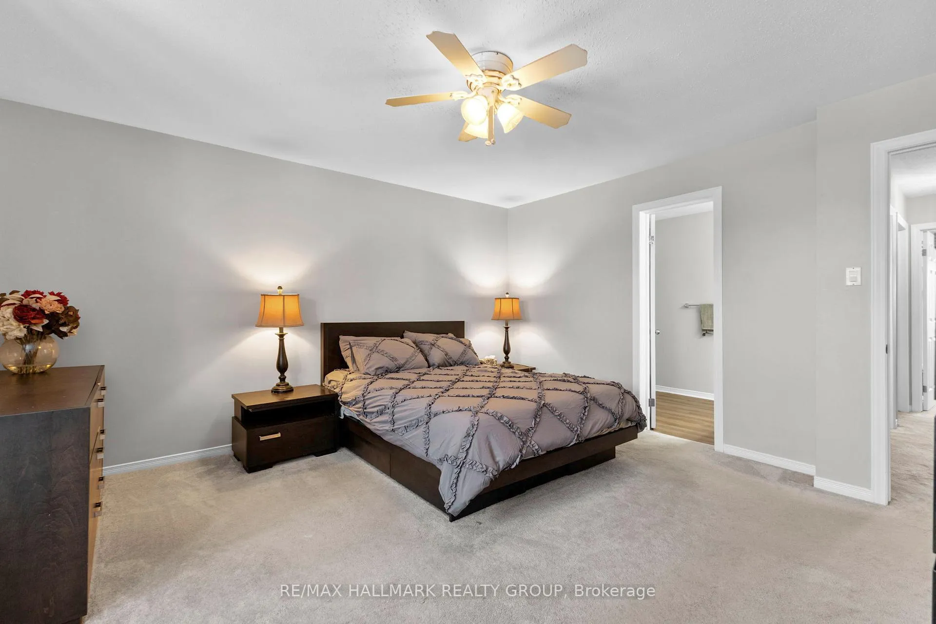 Photo 20 of 37 Roblyn Way, Ottawa, Barrhaven East — HOMEH
