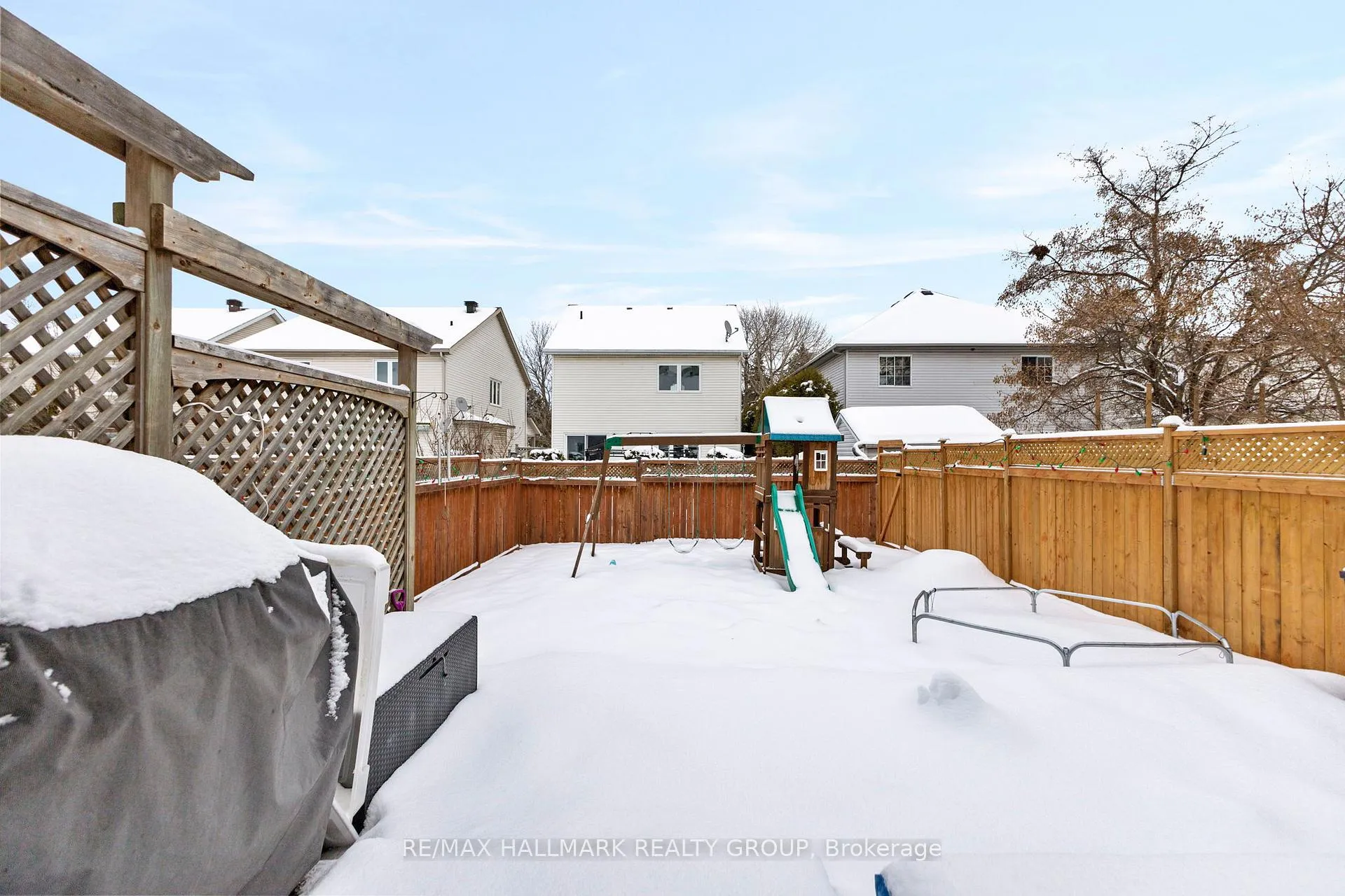 Photo 30 of 37 Roblyn Way, Ottawa, Barrhaven East — HOMEH
