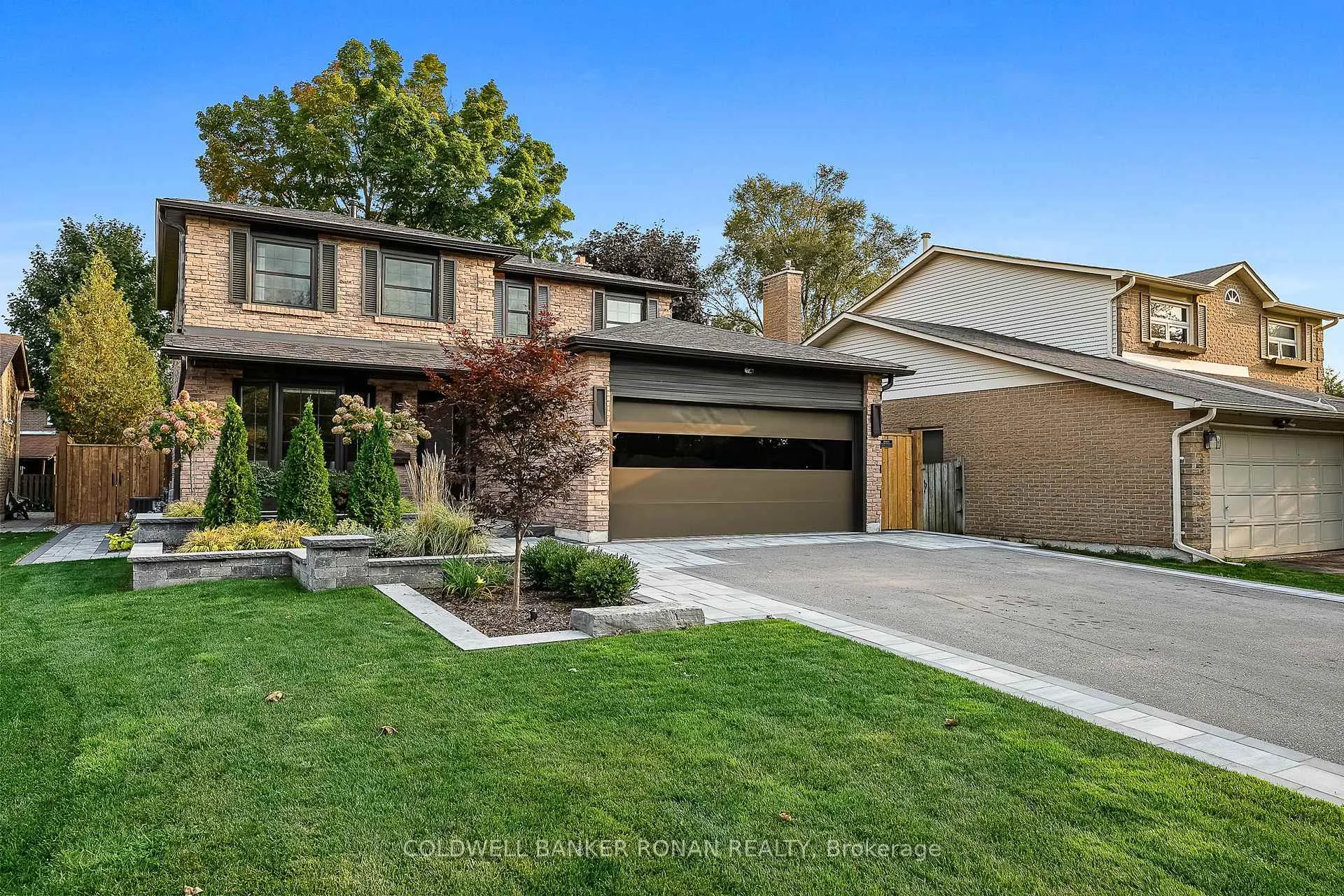 Photo 3 of 1437 Manitou Court, Oshawa, Samac — HOMEH