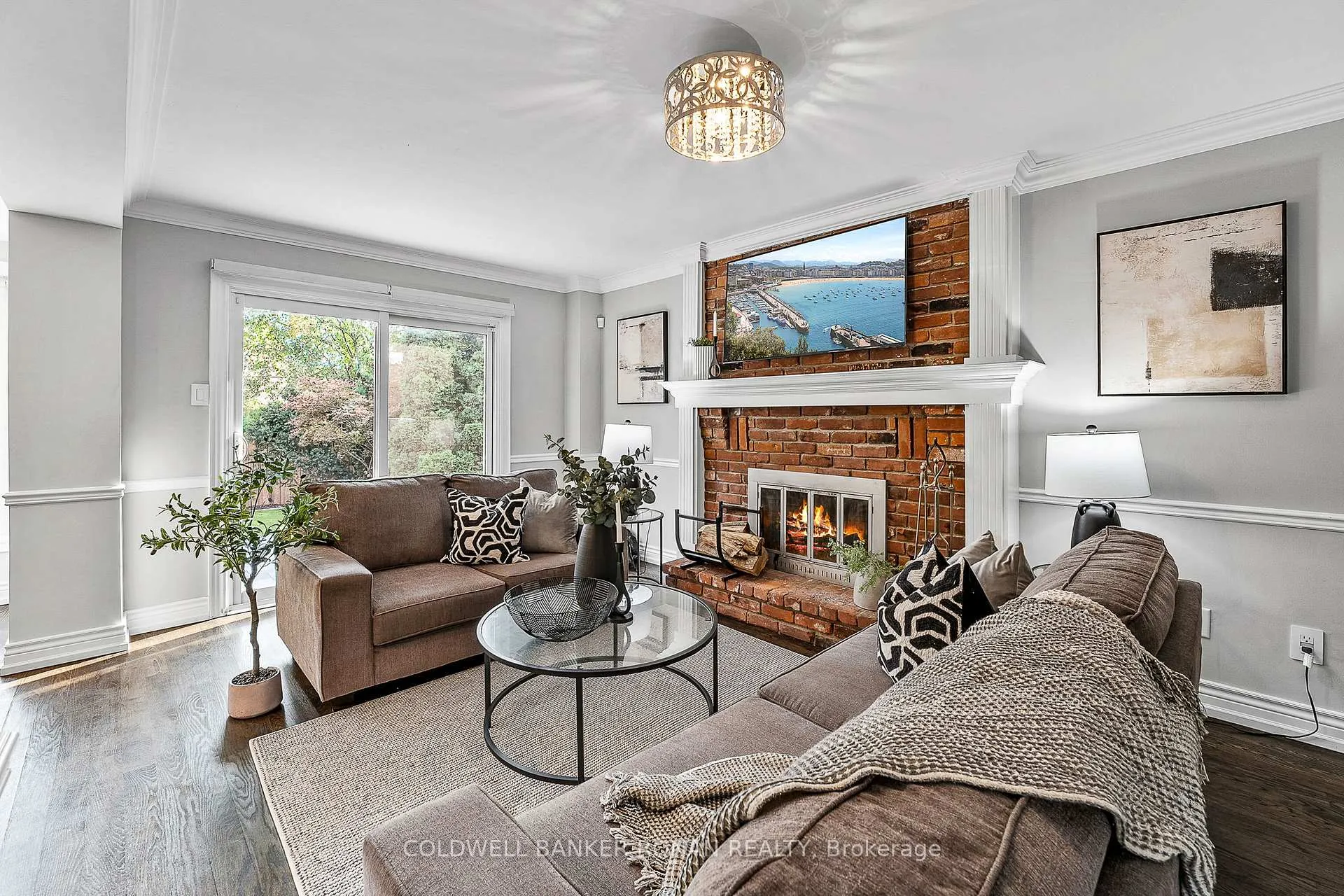 Photo 8 of 1437 Manitou Court, Oshawa, Samac — HOMEH