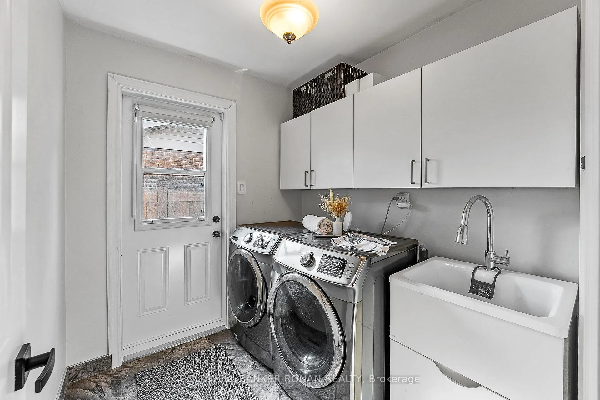 Photo 20 of 1437 Manitou Court, Oshawa, Samac — HOMEH