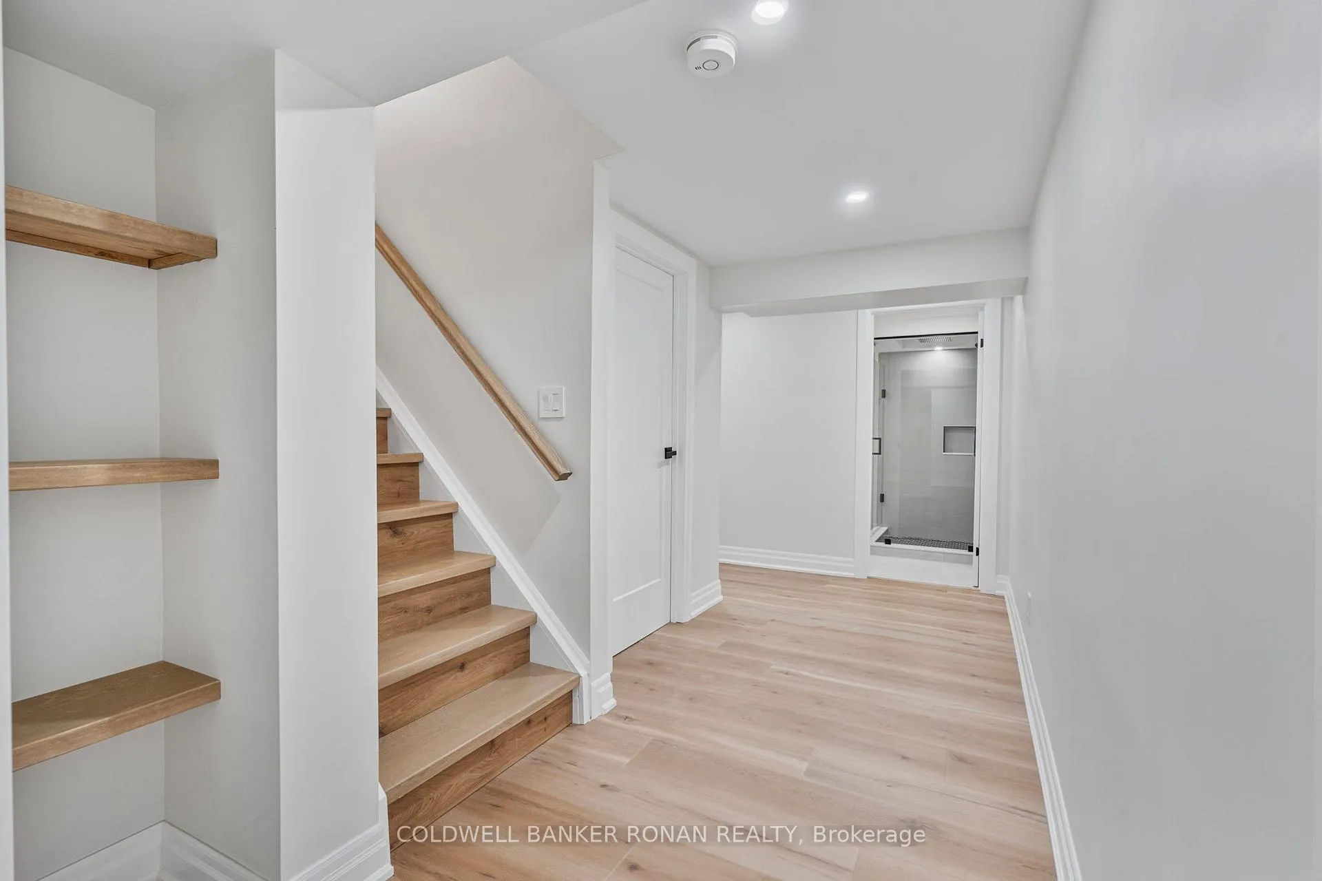 Photo 27 of 1437 Manitou Court, Oshawa, Samac — HOMEH