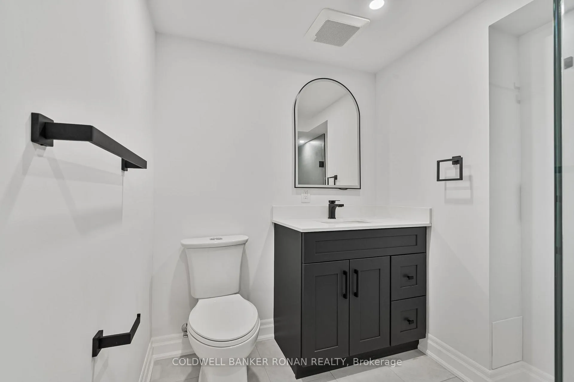 Photo 31 of 1437 Manitou Court, Oshawa, Samac — HOMEH