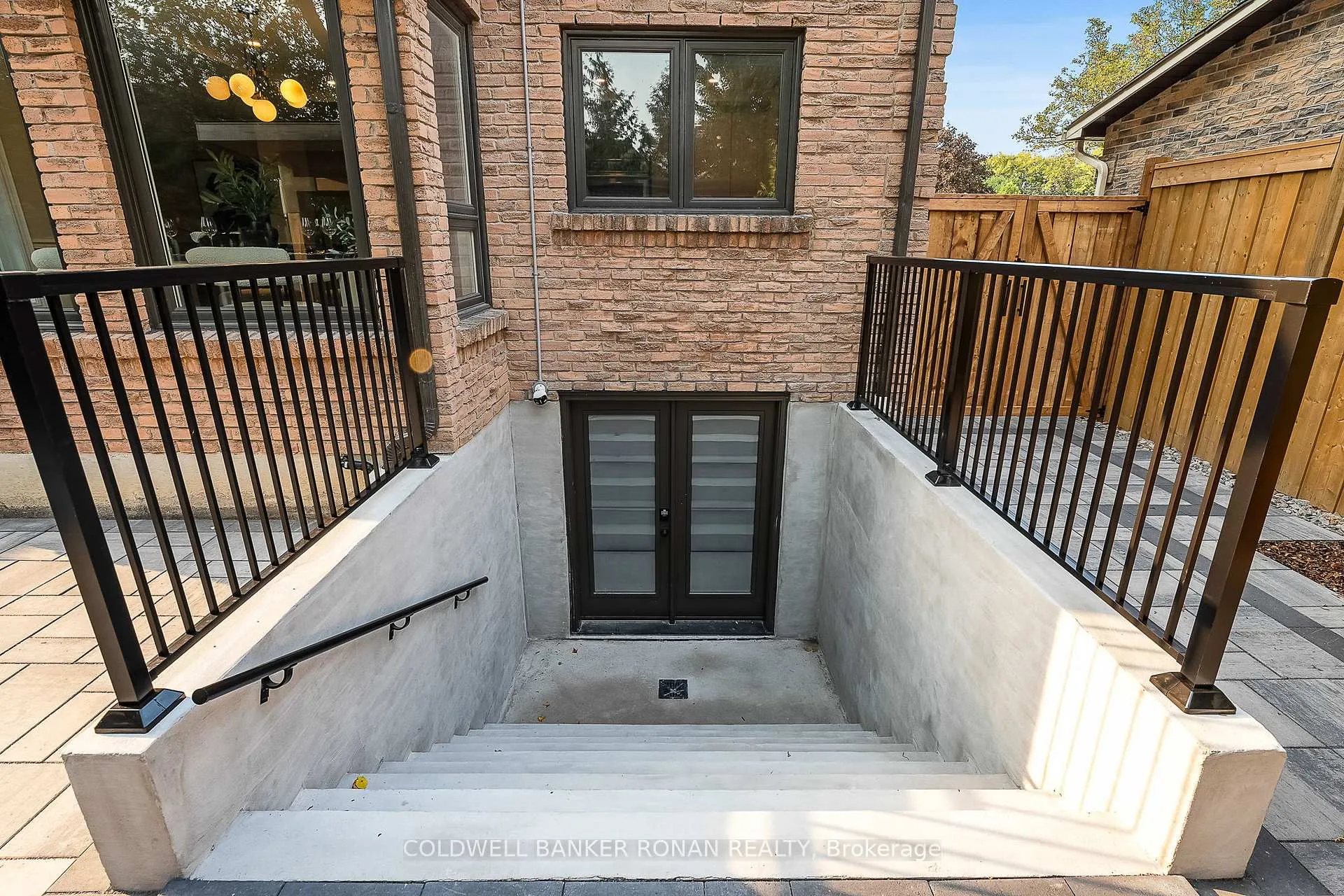 Photo 34 of 1437 Manitou Court, Oshawa, Samac — HOMEH