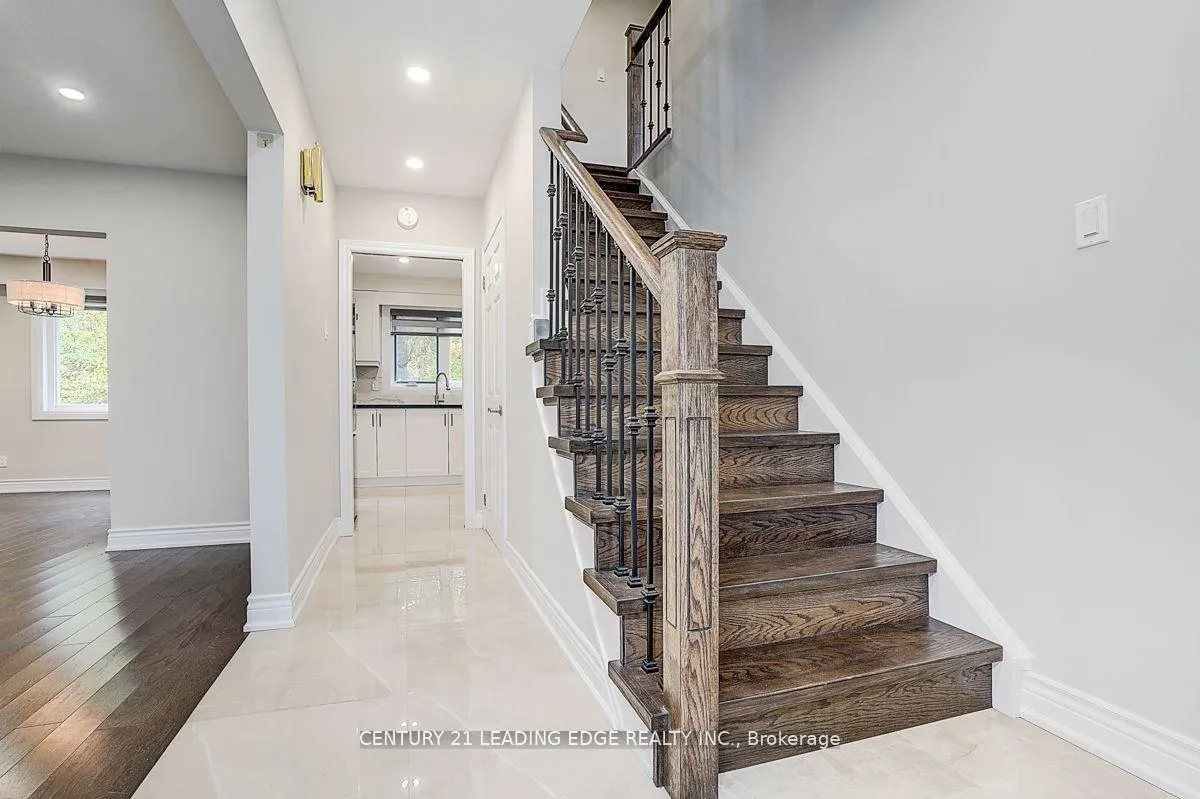 Photo 4 of 83 Southdale Drive, Markham, Bullock — HOMEH