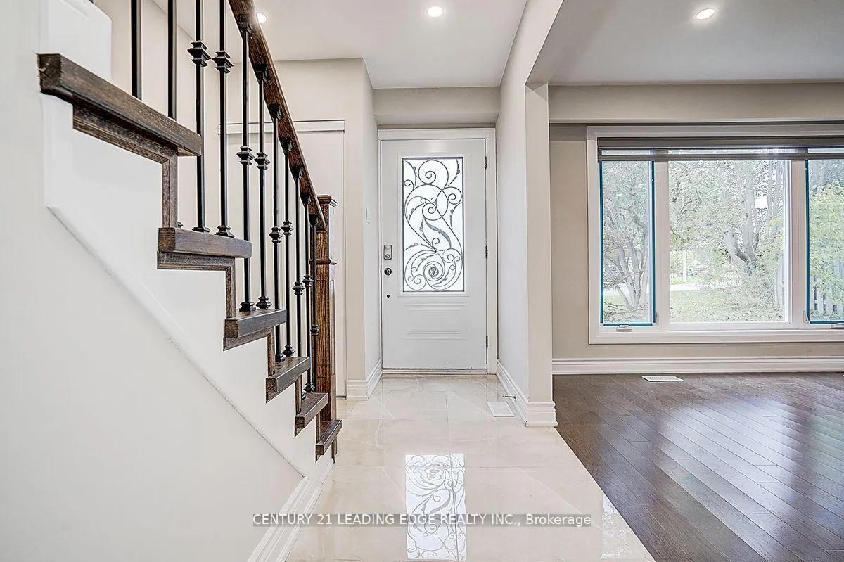 Photo 5 of 83 Southdale Drive, Markham, Bullock — HOMEH