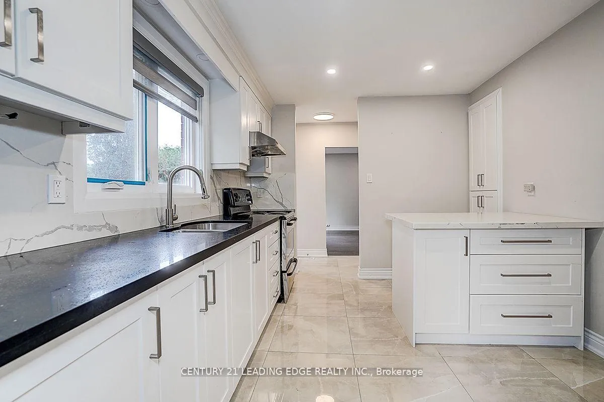 Photo 13 of 83 Southdale Drive, Markham, Bullock — HOMEH