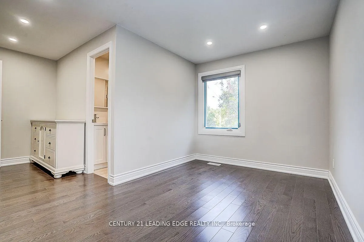 Photo 35 of 83 Southdale Drive, Markham, Bullock — HOMEH