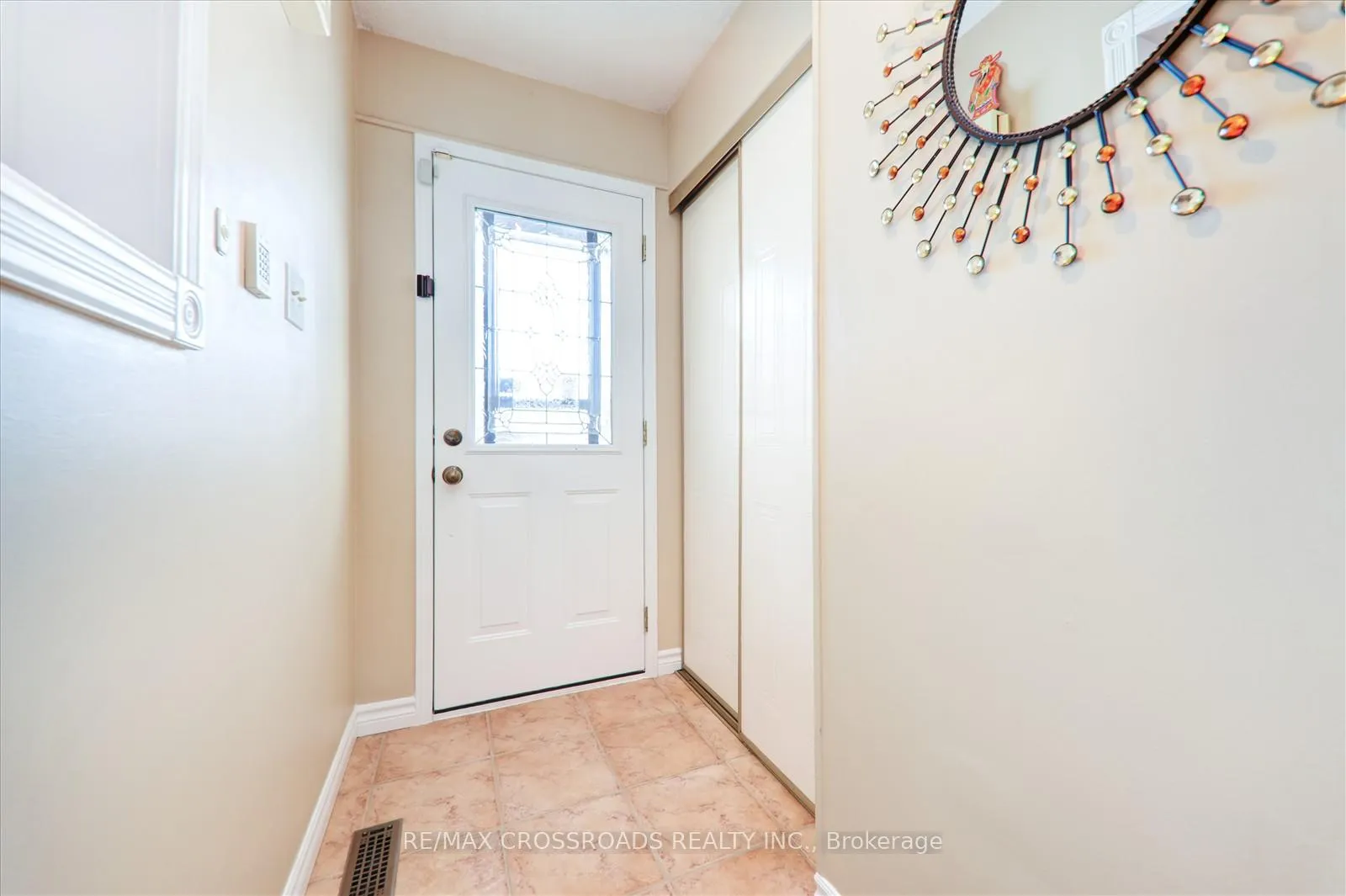 Photo 6 of 1524 Beechlawn Drive, Pickering, Village East — HOMEH