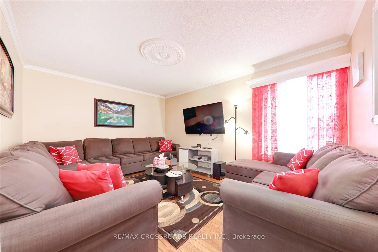 Photo 7 of 1524 Beechlawn Drive, Pickering, Village East — HOMEH
