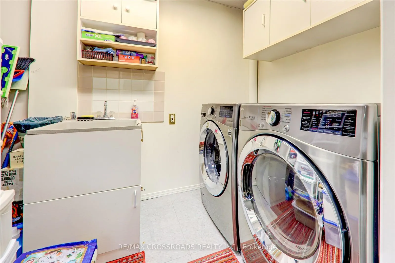 Photo 30 of 1524 Beechlawn Drive, Pickering, Village East — HOMEH