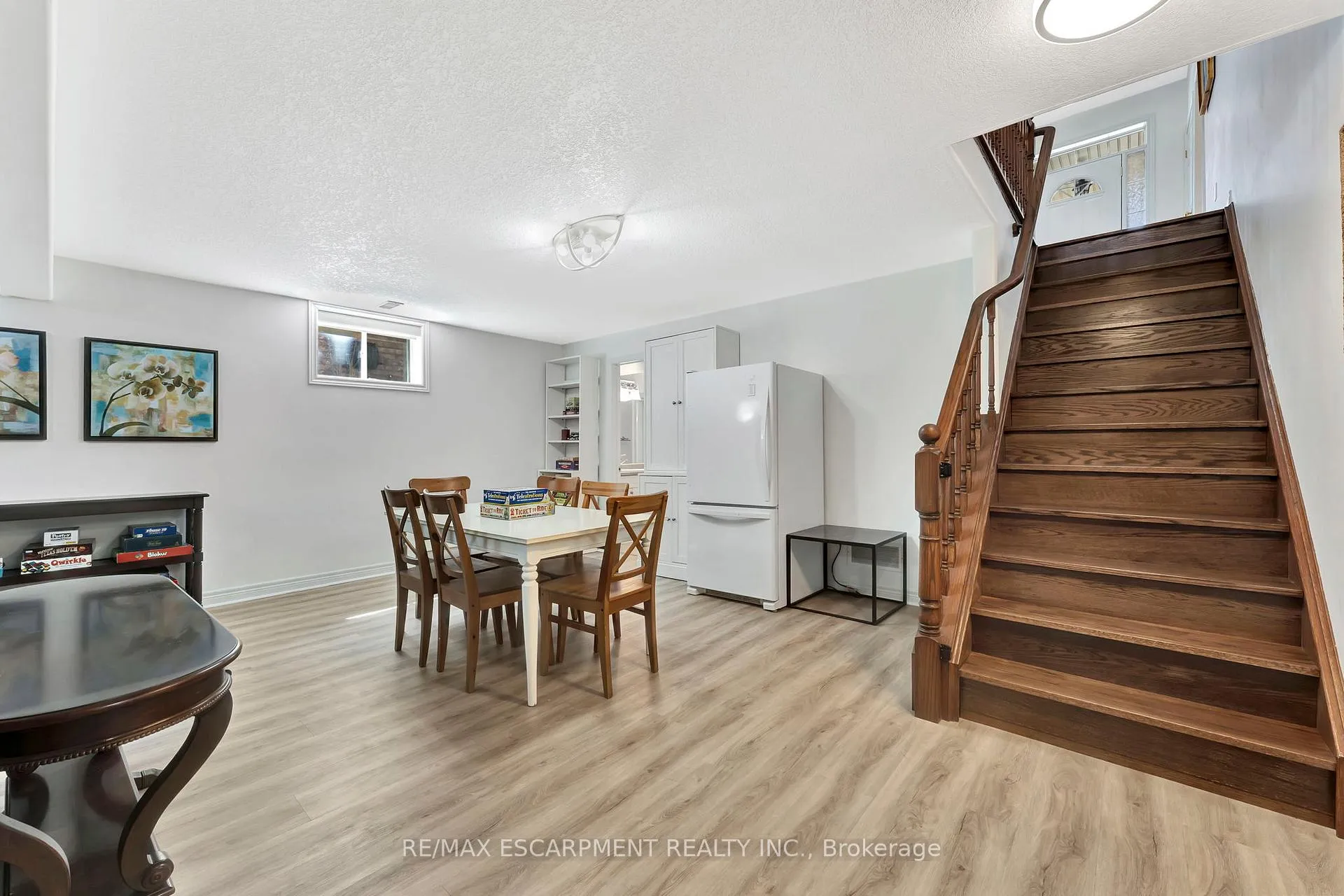 Photo 30 of 37 Oak Crescent, Haldimand — HOMEH