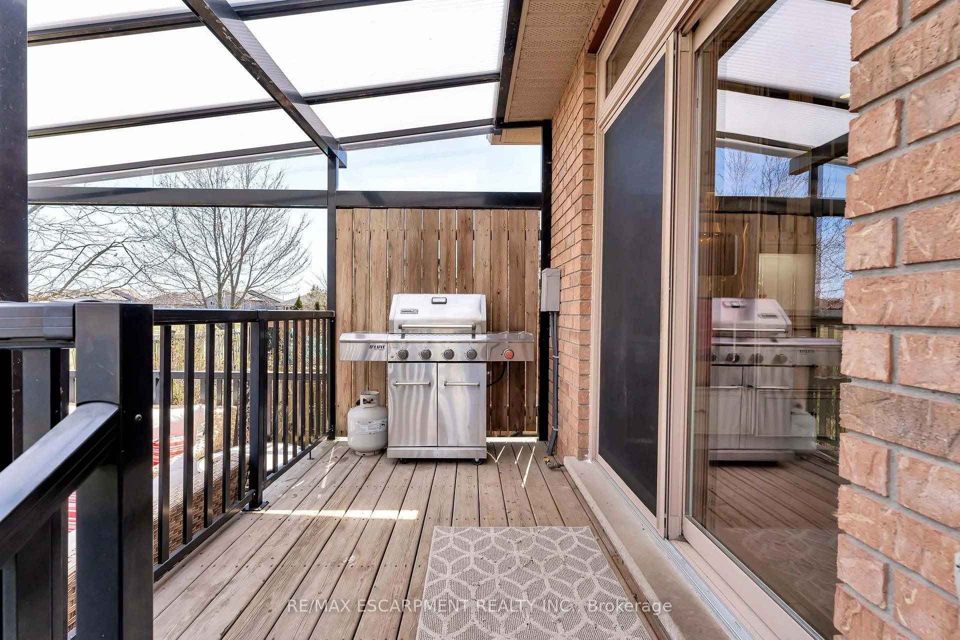 Photo 40 of 37 Oak Crescent, Haldimand — HOMEH