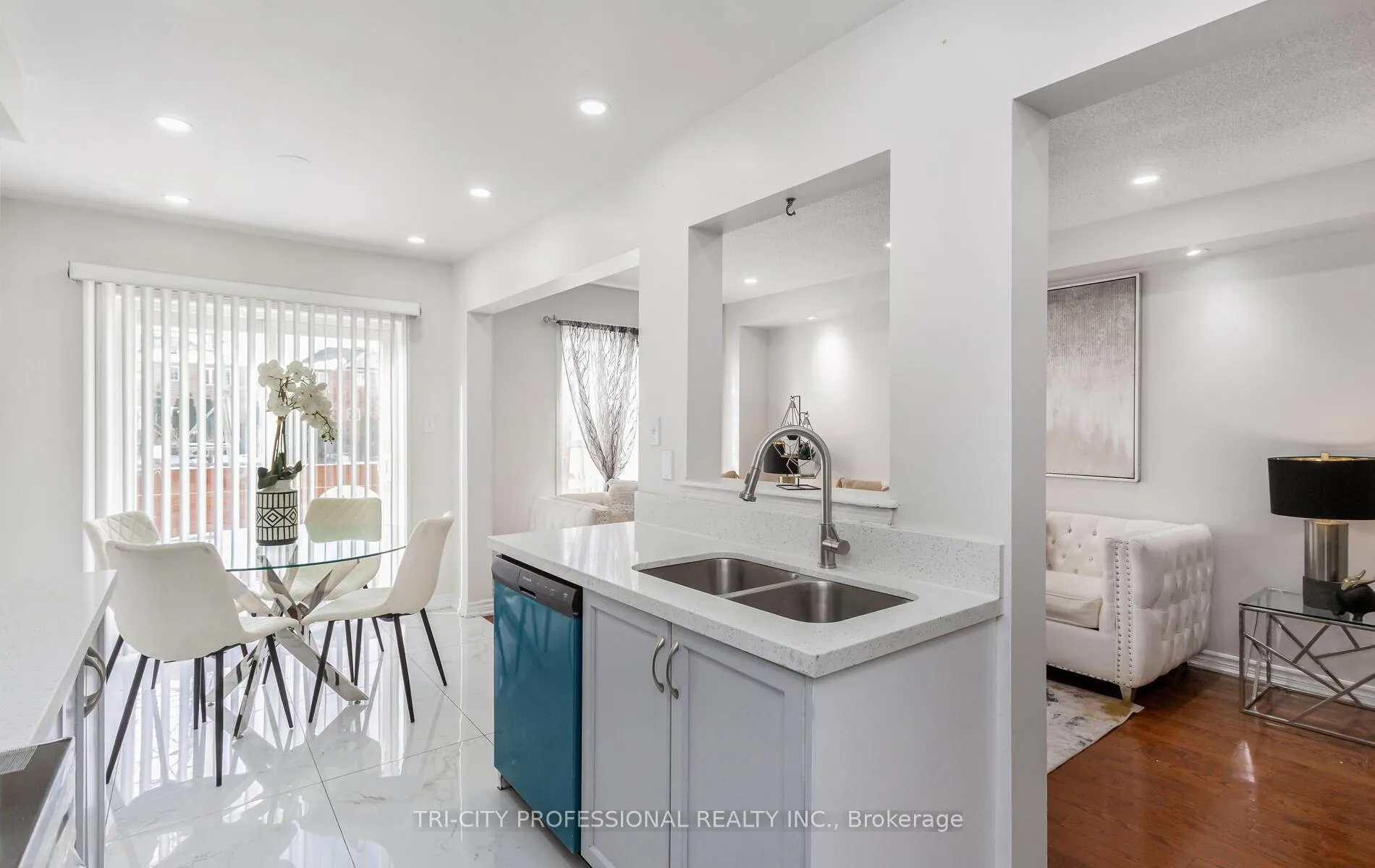Photo 16 of 8 Wicklow Road, Brampton, Credit Valley — HOMEH