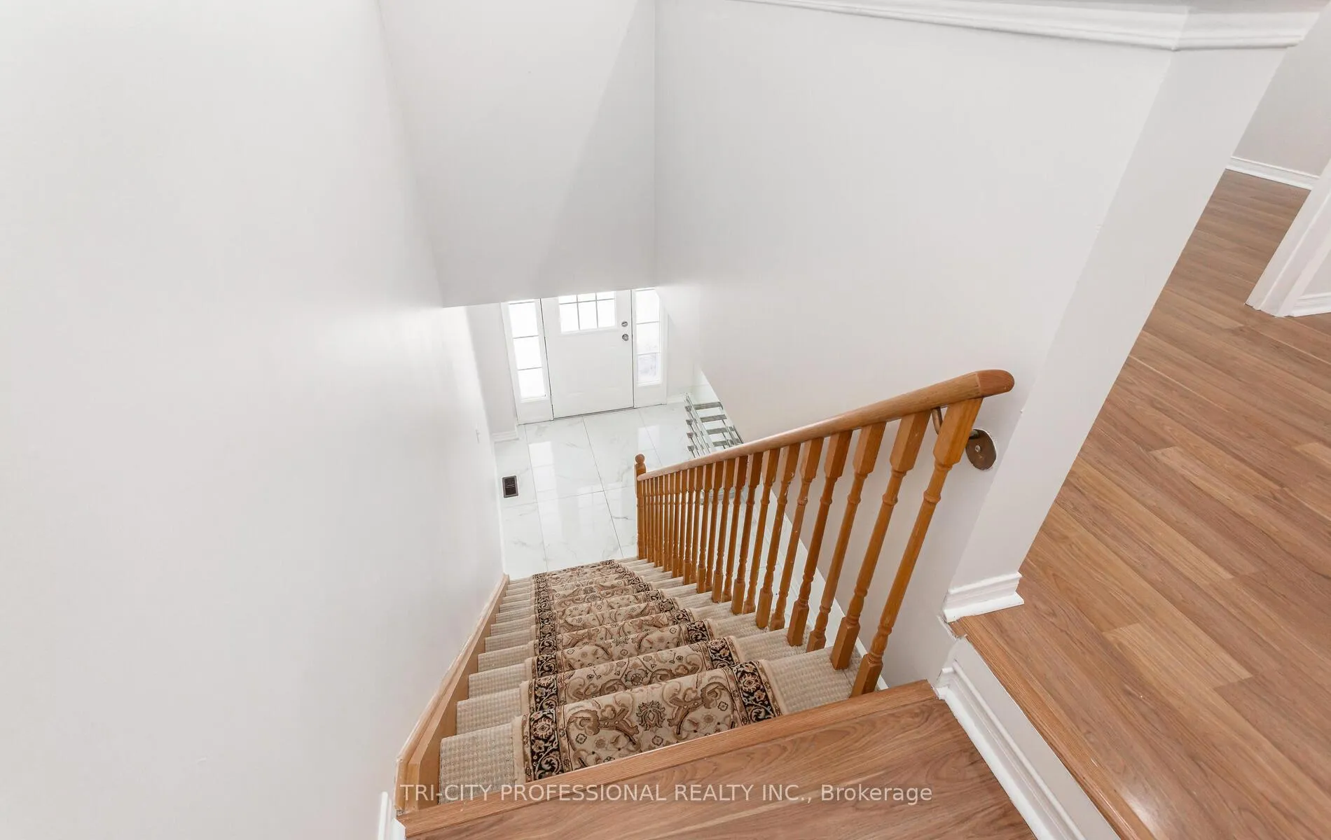 Photo 19 of 8 Wicklow Road, Brampton, Credit Valley — HOMEH