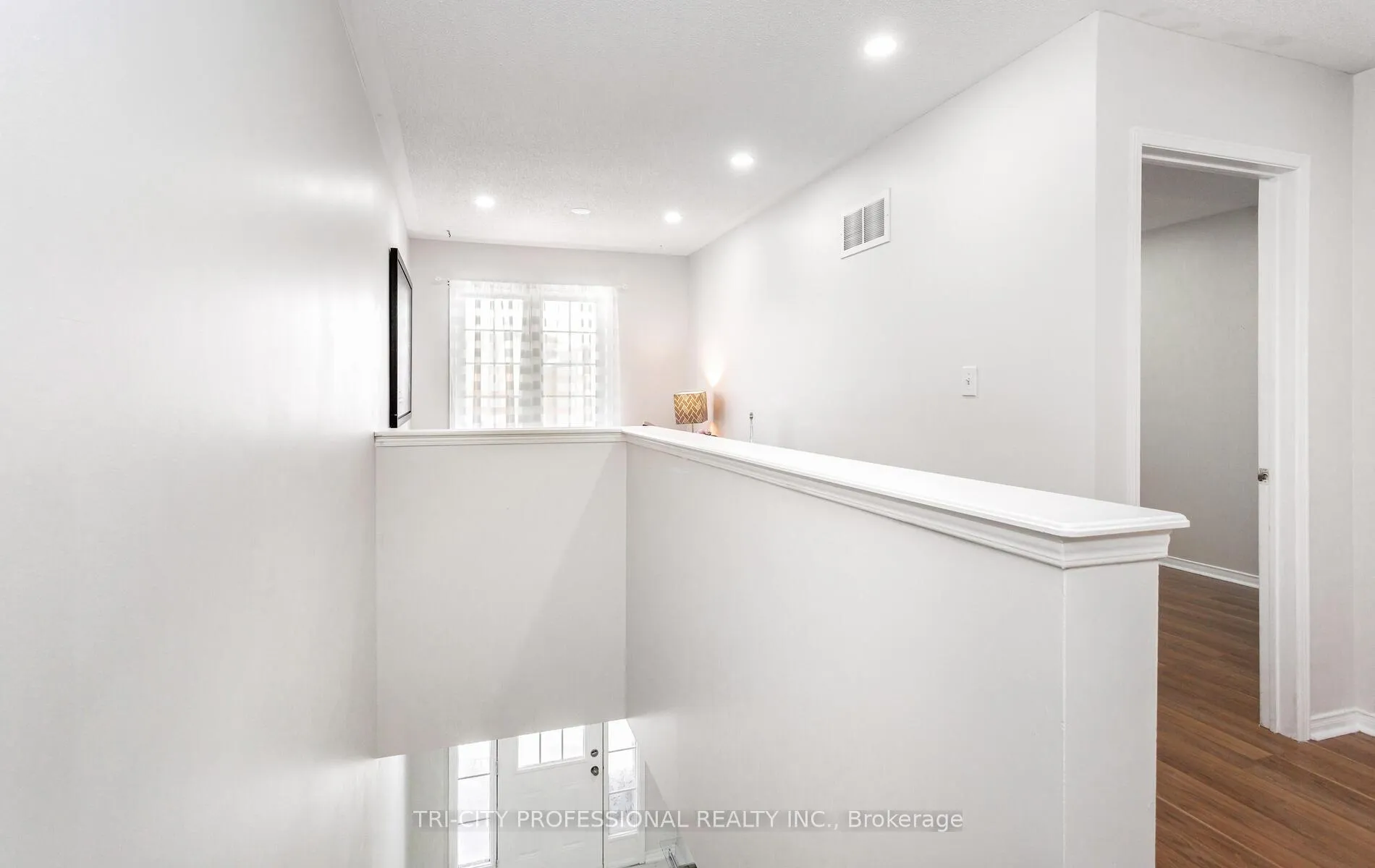 Photo 20 of 8 Wicklow Road, Brampton, Credit Valley — HOMEH