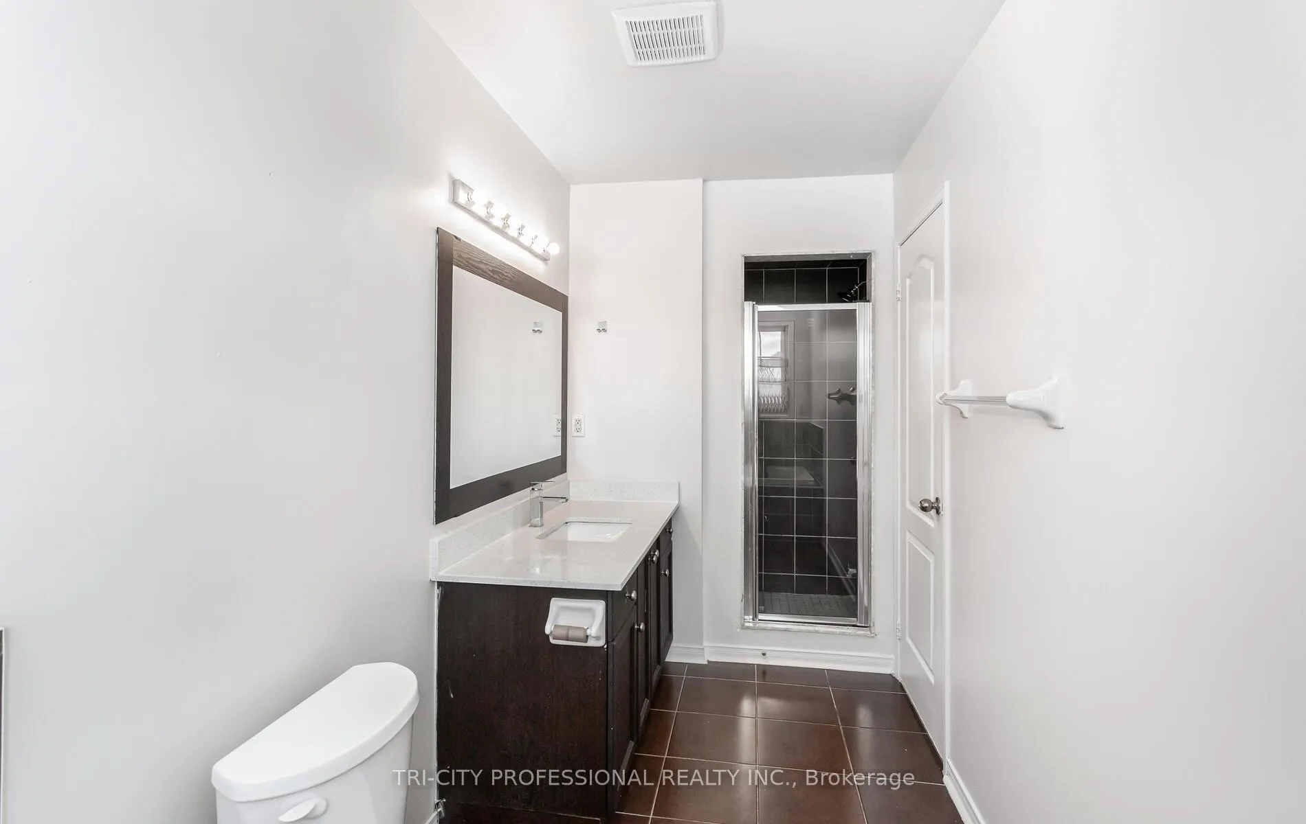 Photo 26 of 8 Wicklow Road, Brampton, Credit Valley — HOMEH