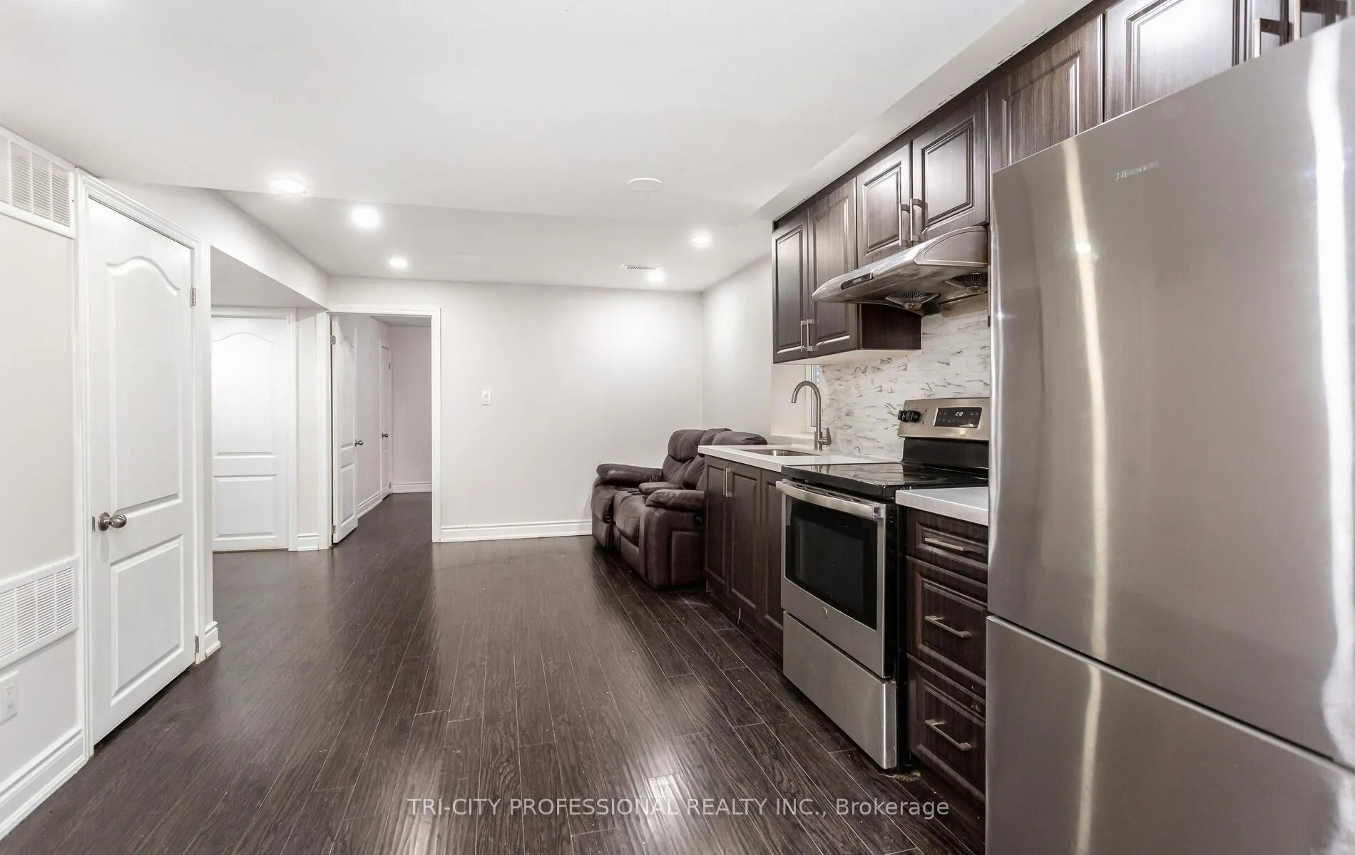 Photo 31 of 8 Wicklow Road, Brampton, Credit Valley — HOMEH