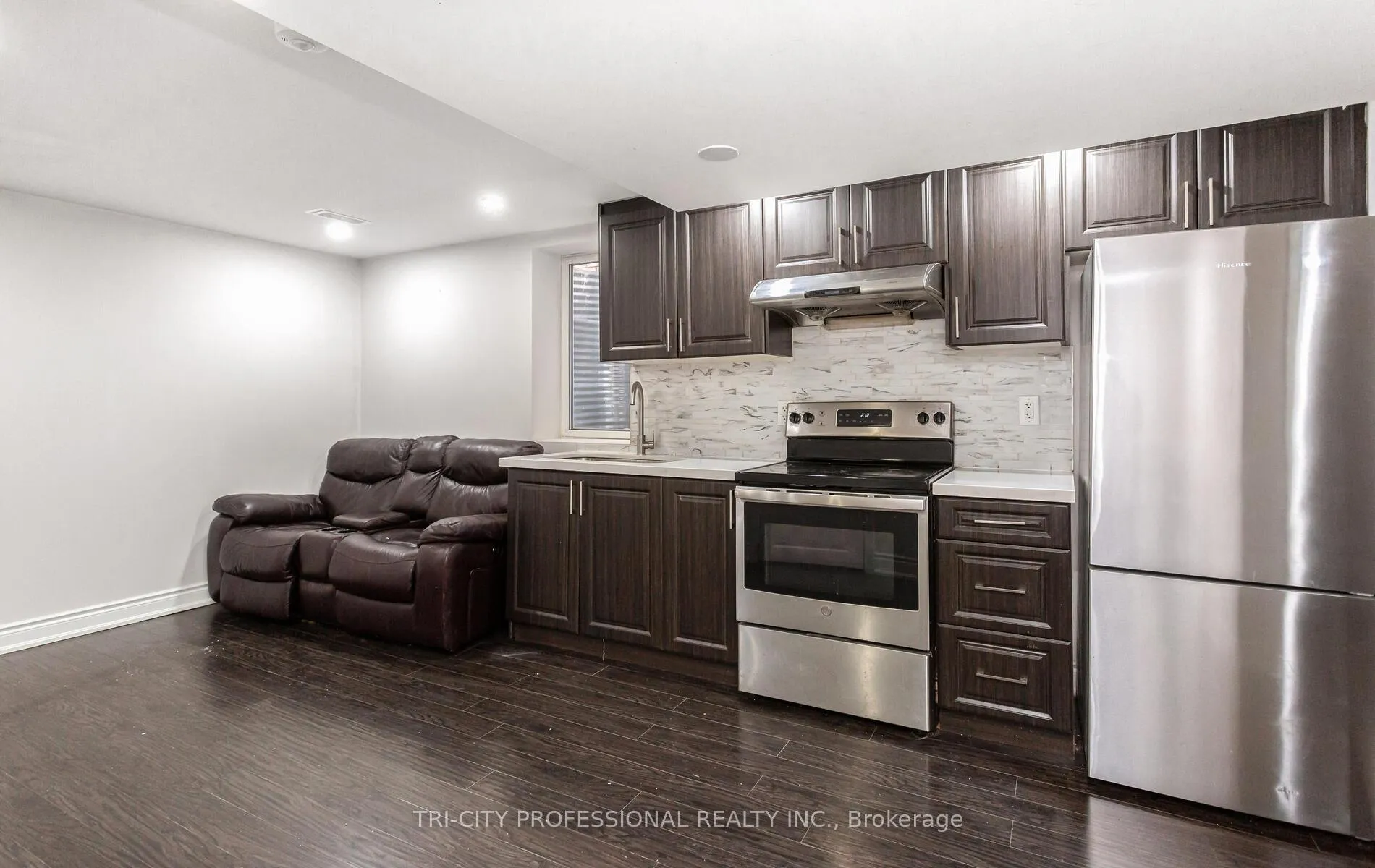 Photo 32 of 8 Wicklow Road, Brampton, Credit Valley — HOMEH