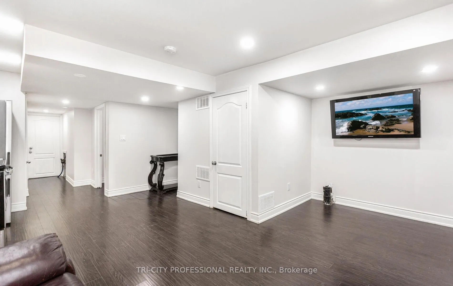 Photo 34 of 8 Wicklow Road, Brampton, Credit Valley — HOMEH