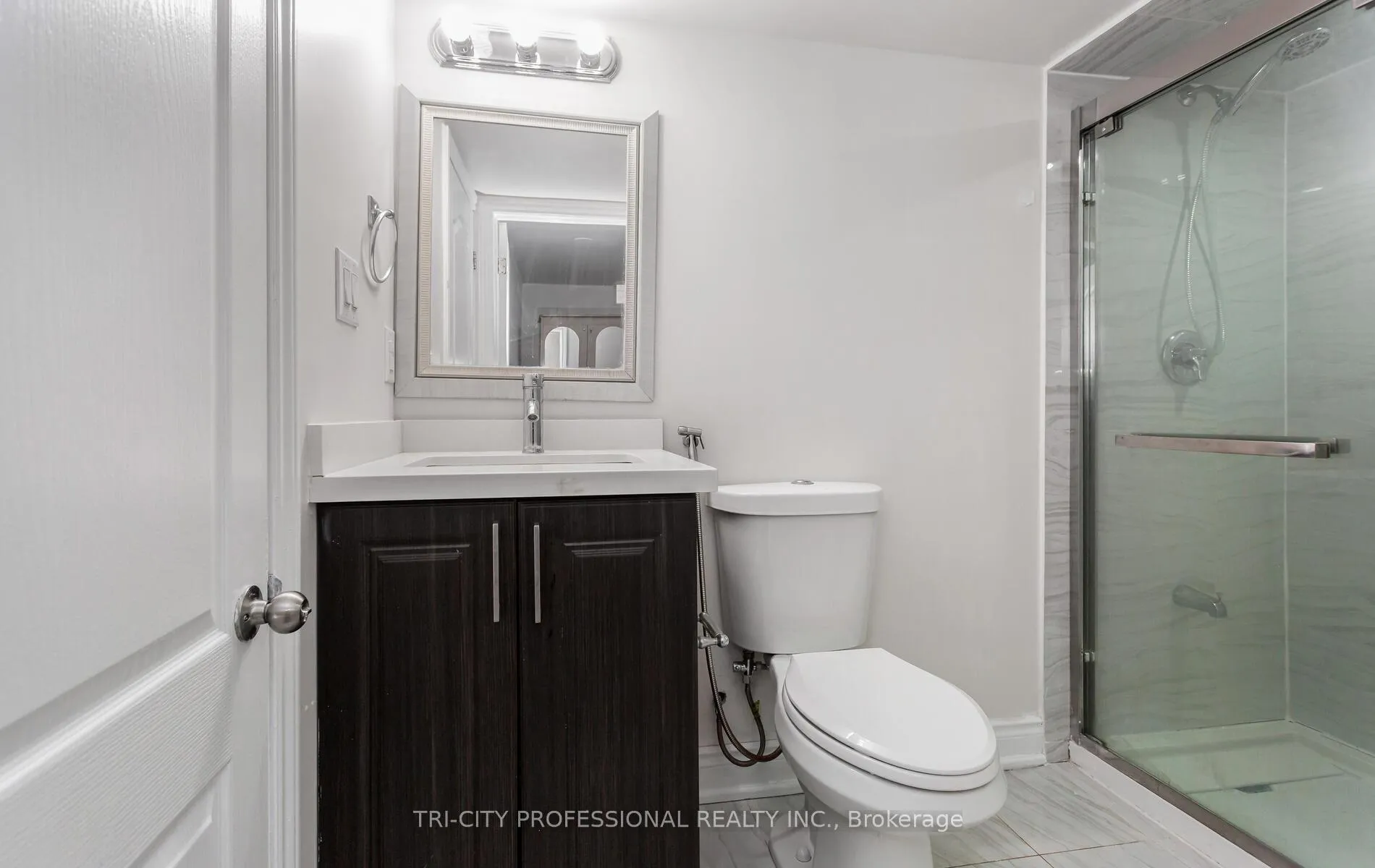 Photo 37 of 8 Wicklow Road, Brampton, Credit Valley — HOMEH