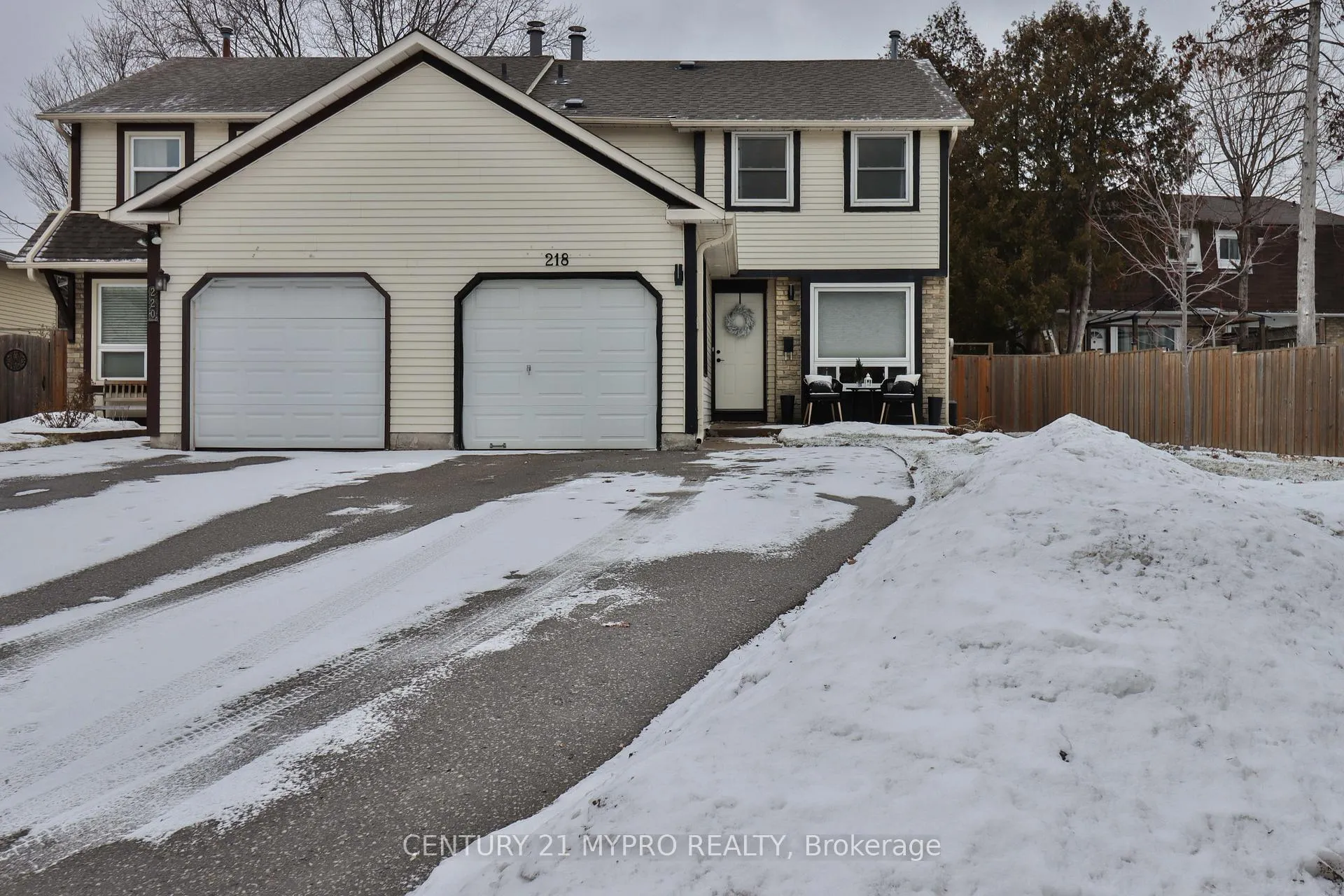Photo 1 of 218 Northminster Court, Oshawa, Centennial — HOMEH