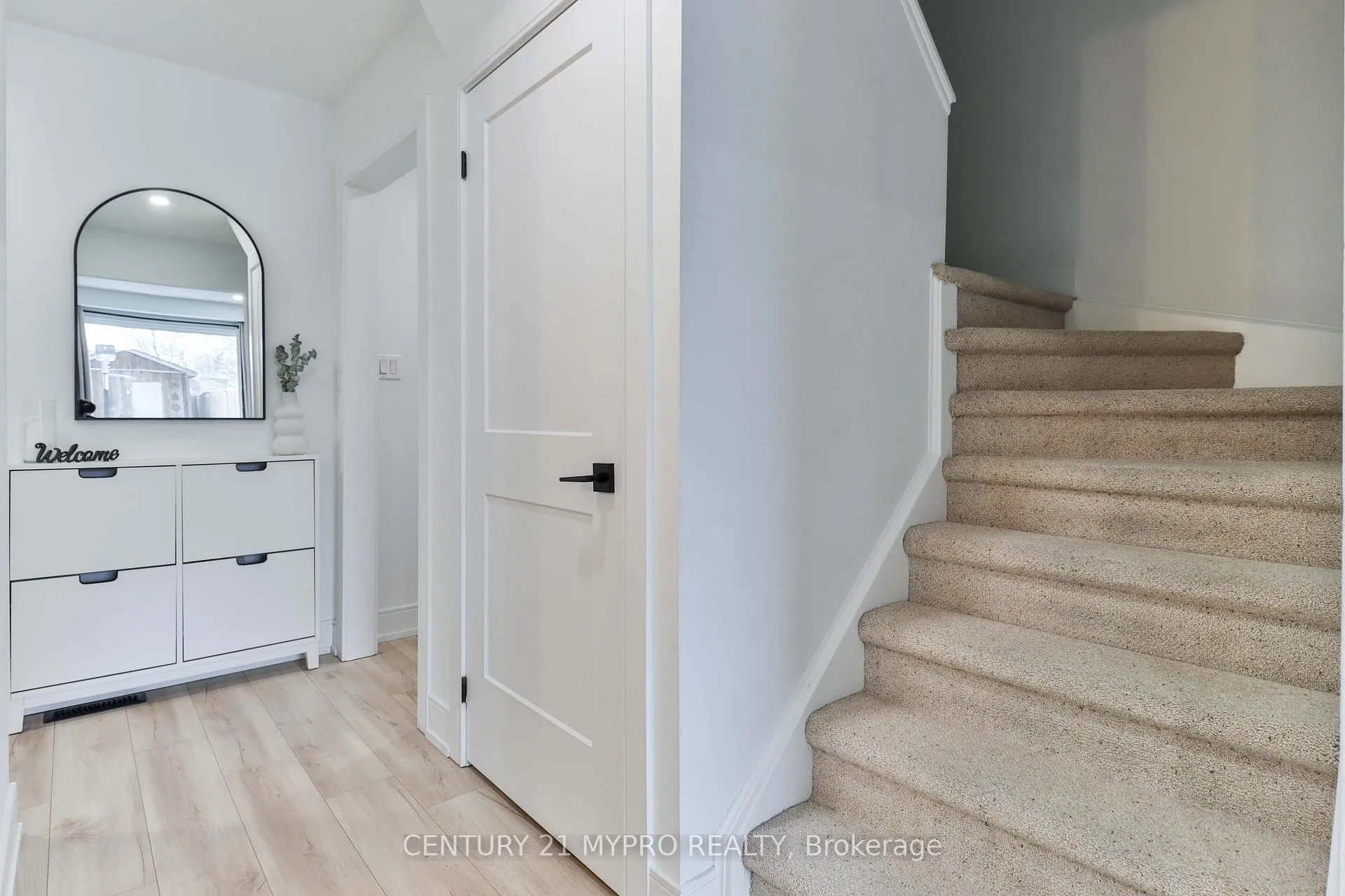 Photo 7 of 218 Northminster Court, Oshawa, Centennial — HOMEH