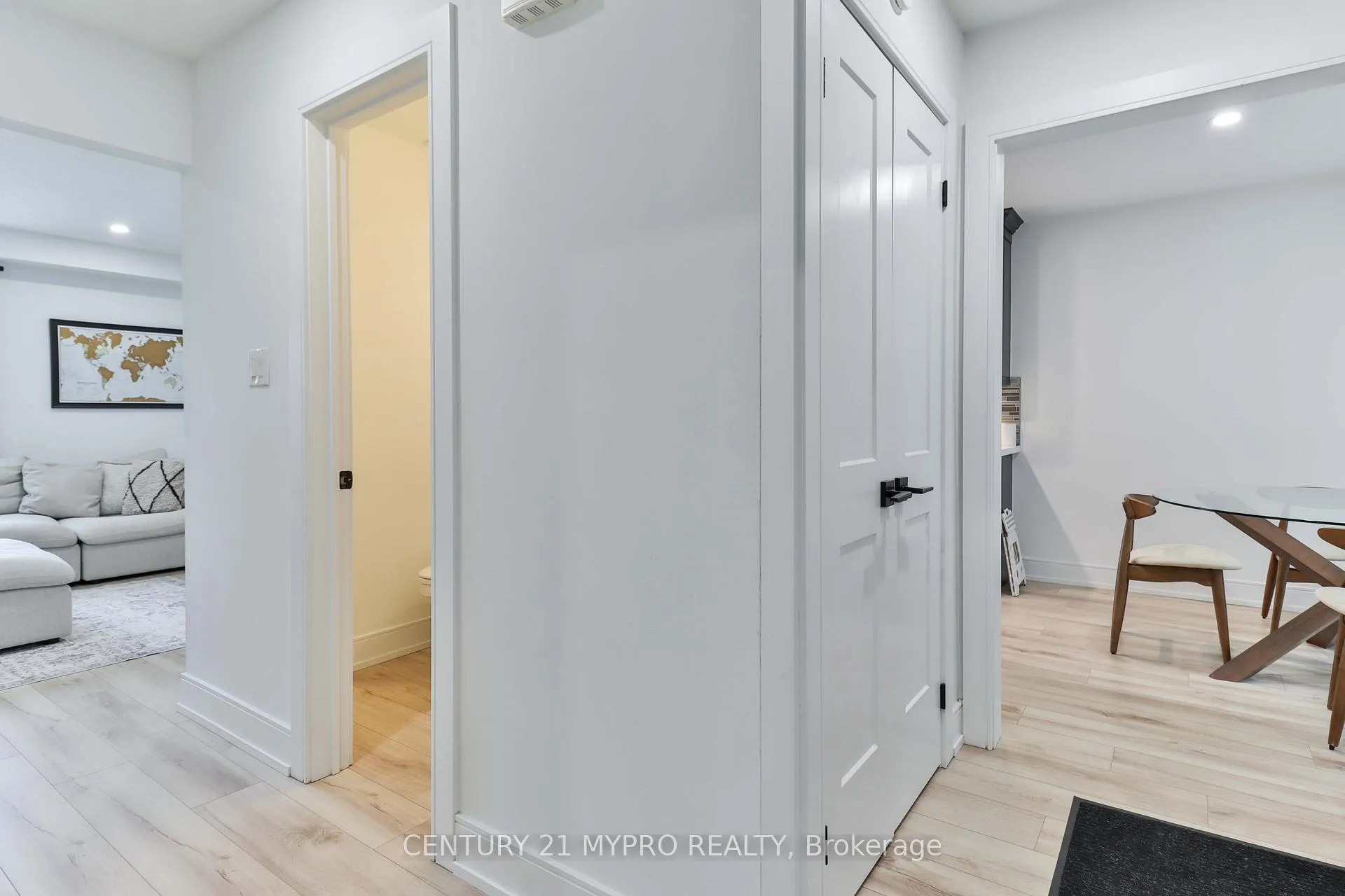 Photo 8 of 218 Northminster Court, Oshawa, Centennial — HOMEH