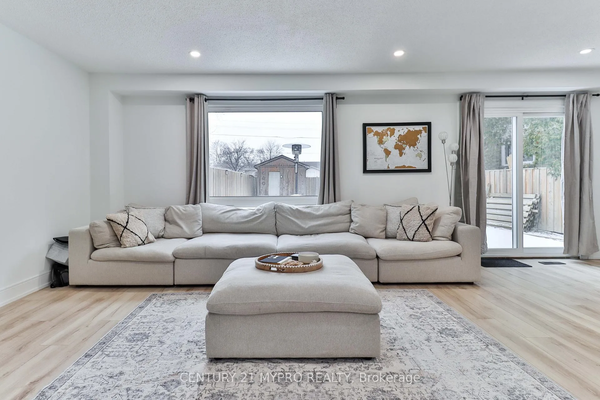 Photo 10 of 218 Northminster Court, Oshawa, Centennial — HOMEH