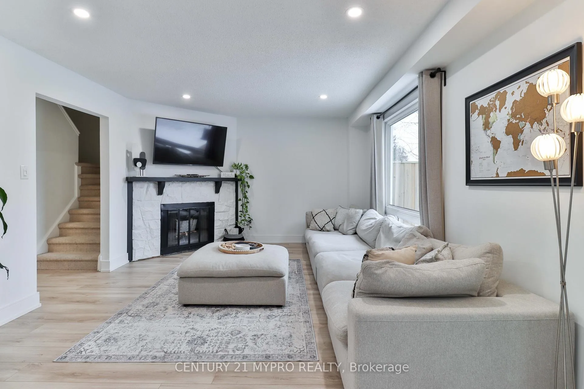 Photo 11 of 218 Northminster Court, Oshawa, Centennial — HOMEH