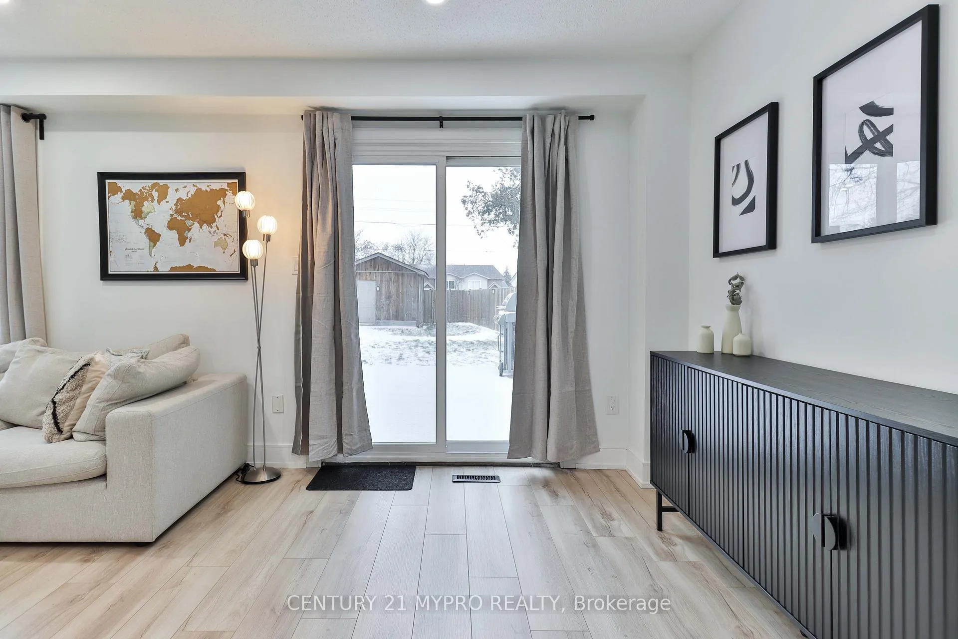 Photo 15 of 218 Northminster Court, Oshawa, Centennial — HOMEH