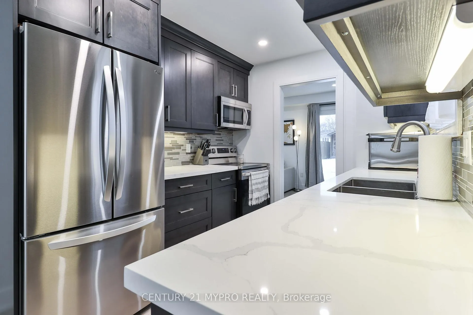 Photo 18 of 218 Northminster Court, Oshawa, Centennial — HOMEH