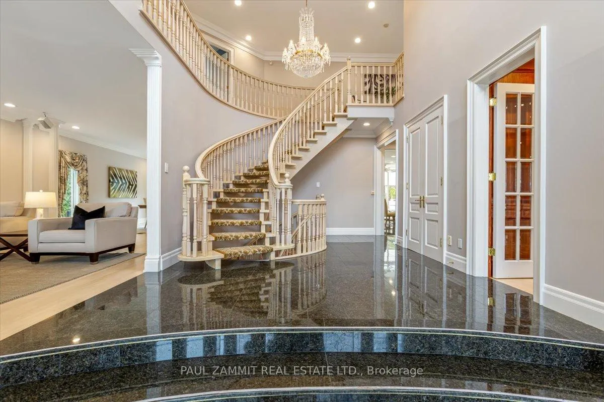 Photo 5 of 52 Laureleaf Road, Markham, Bayview Glen — HOMEH