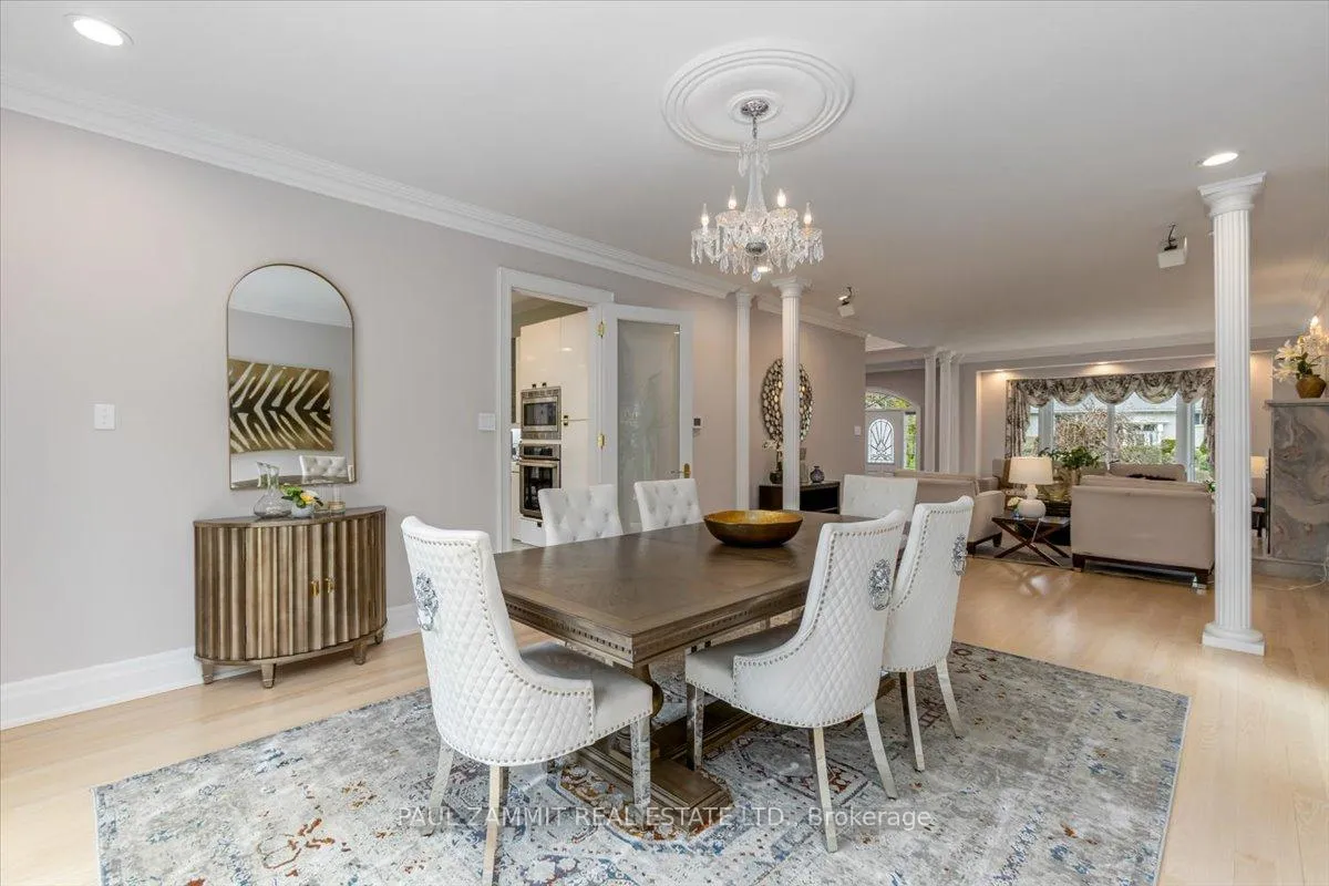 Photo 9 of 52 Laureleaf Road, Markham, Bayview Glen — HOMEH