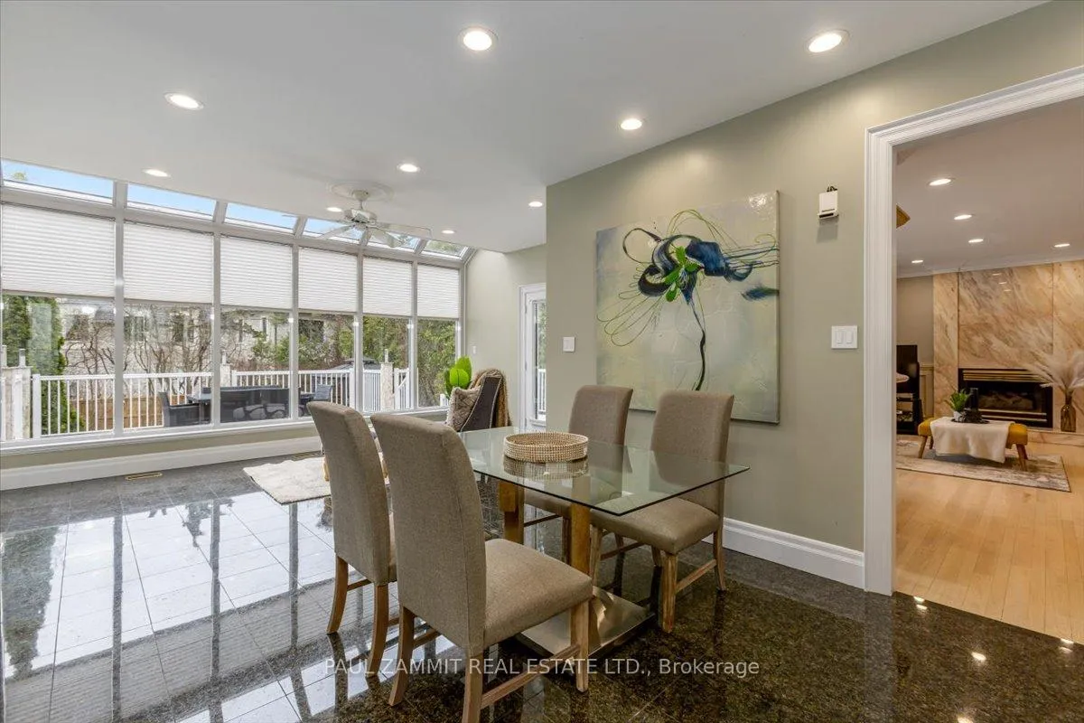 Photo 15 of 52 Laureleaf Road, Markham, Bayview Glen — HOMEH