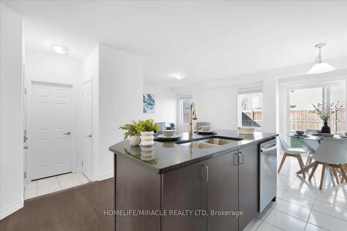Photo 9 of 218 Amand Drive, Kitchener — HOMEH