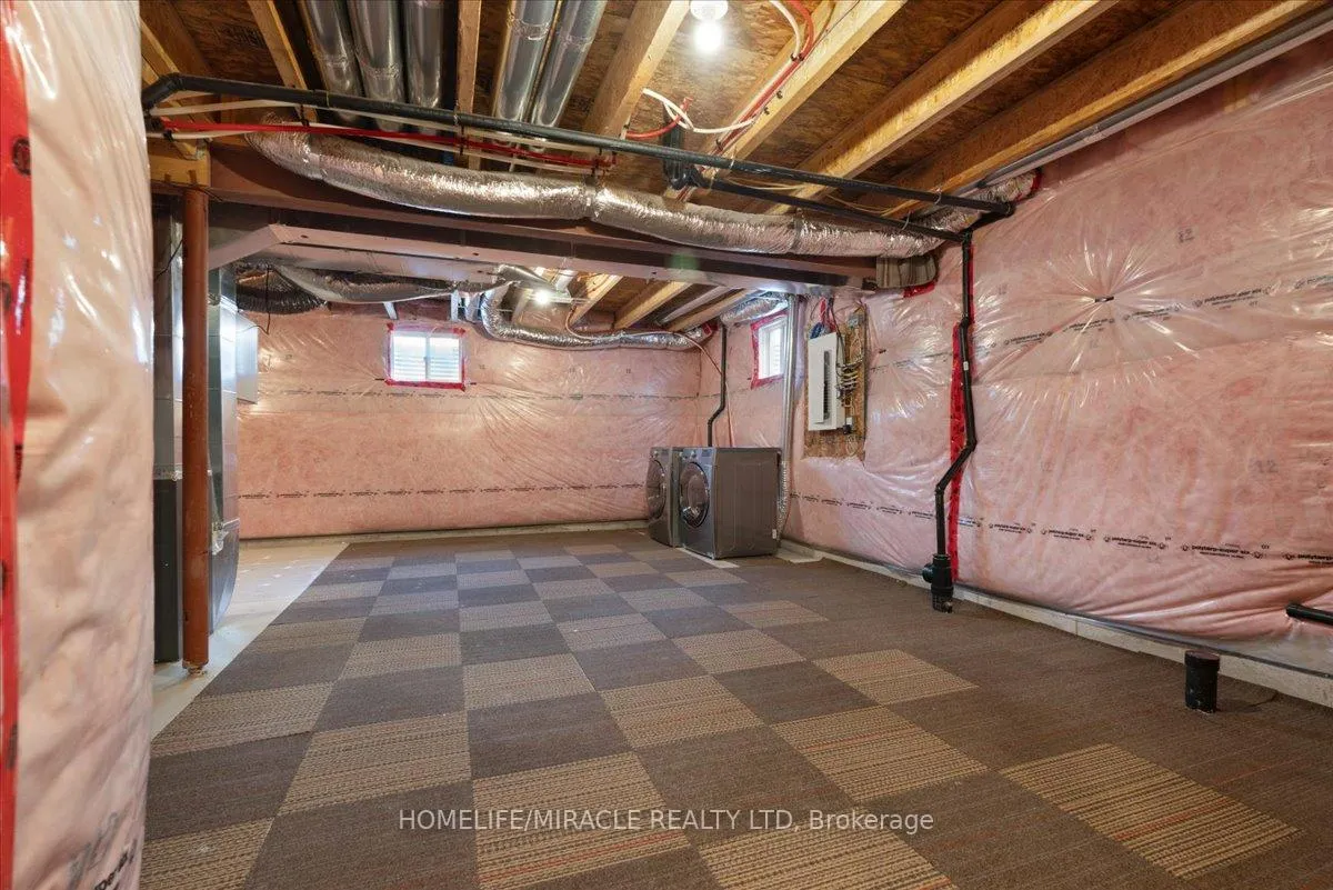 Photo 29 of 218 Amand Drive, Kitchener — HOMEH