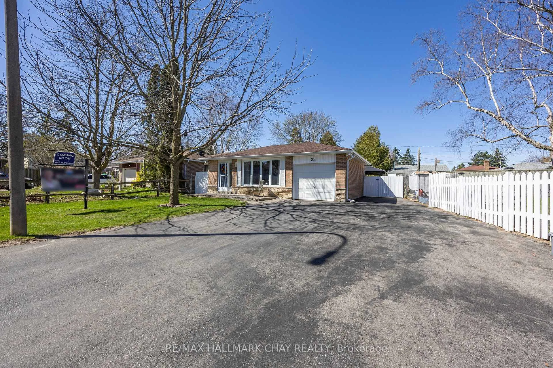 Photo 3 of 38 Lionel Stone Avenue E, New Tecumseth, Tottenham — HOMEH