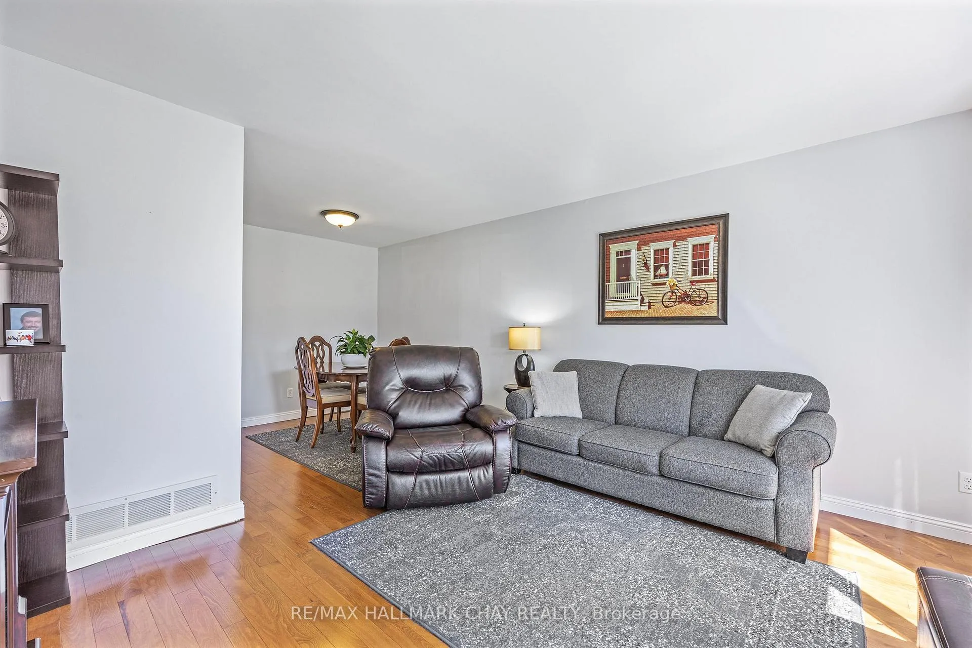 Photo 12 of 38 Lionel Stone Avenue E, New Tecumseth, Tottenham — HOMEH
