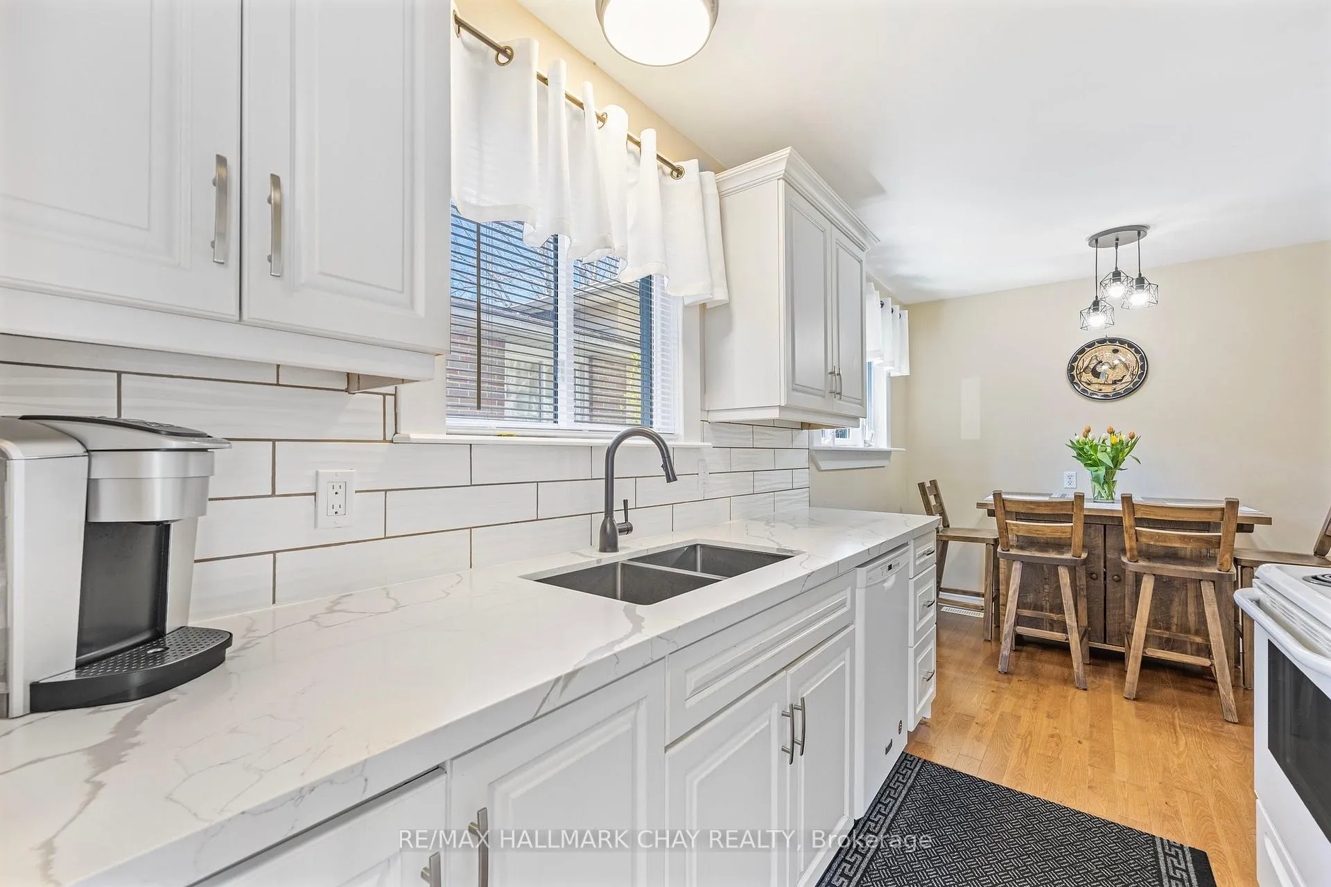Photo 17 of 38 Lionel Stone Avenue E, New Tecumseth, Tottenham — HOMEH