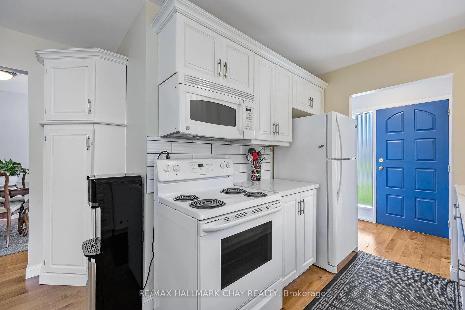 Photo 20 of 38 Lionel Stone Avenue E, New Tecumseth, Tottenham — HOMEH
