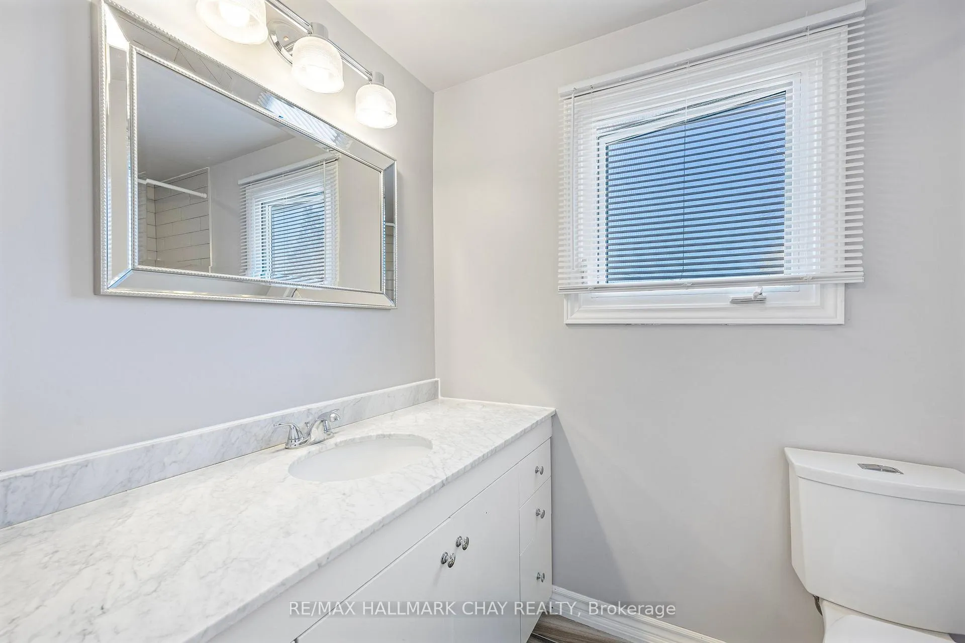 Photo 21 of 38 Lionel Stone Avenue E, New Tecumseth, Tottenham — HOMEH