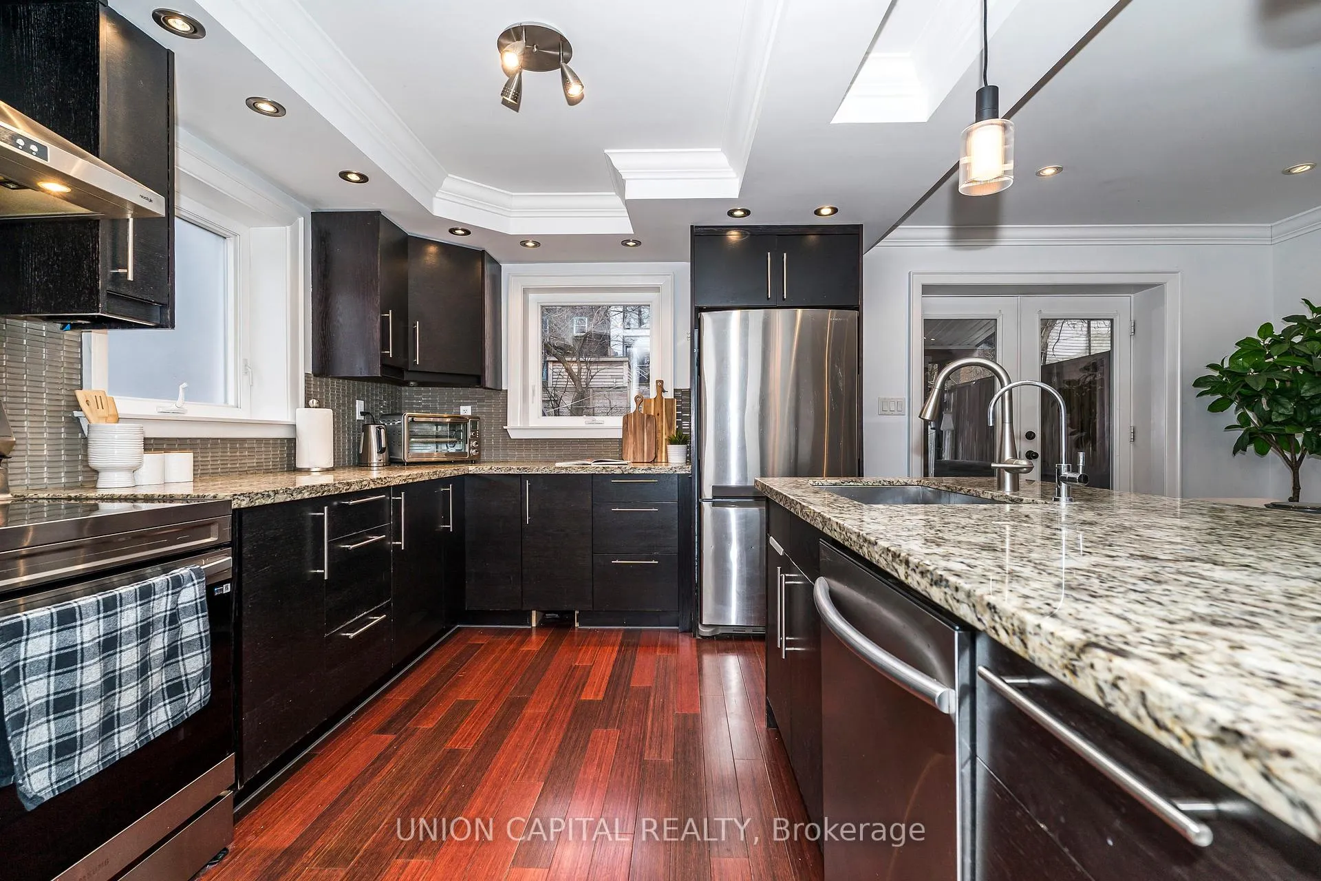 Photo 20 of 54 Glenside Avenue, Toronto, Greenwood-Coxwell — HOMEH