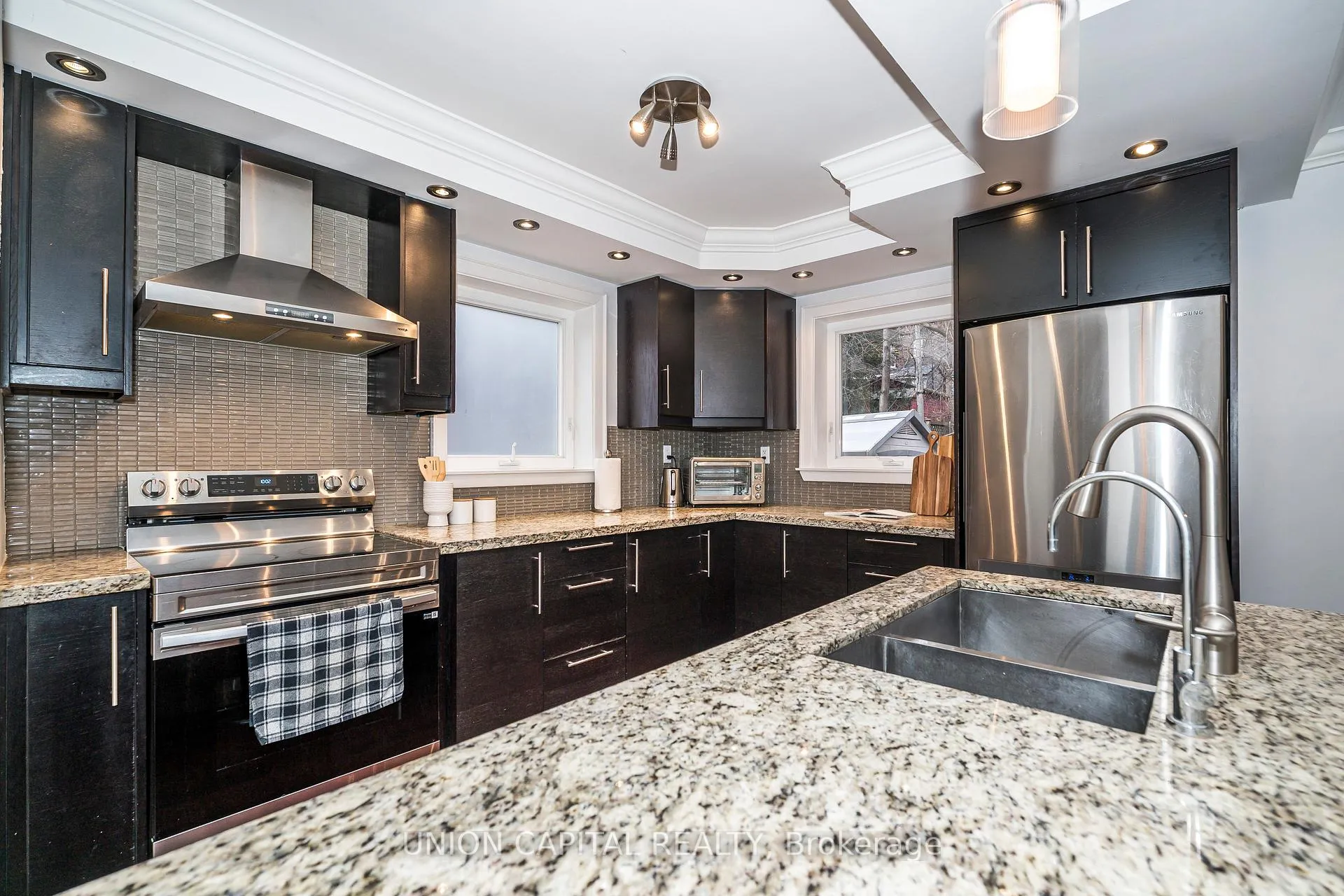 Photo 23 of 54 Glenside Avenue, Toronto, Greenwood-Coxwell — HOMEH