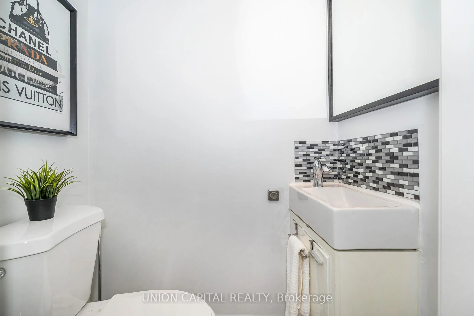 Photo 26 of 54 Glenside Avenue, Toronto, Greenwood-Coxwell — HOMEH