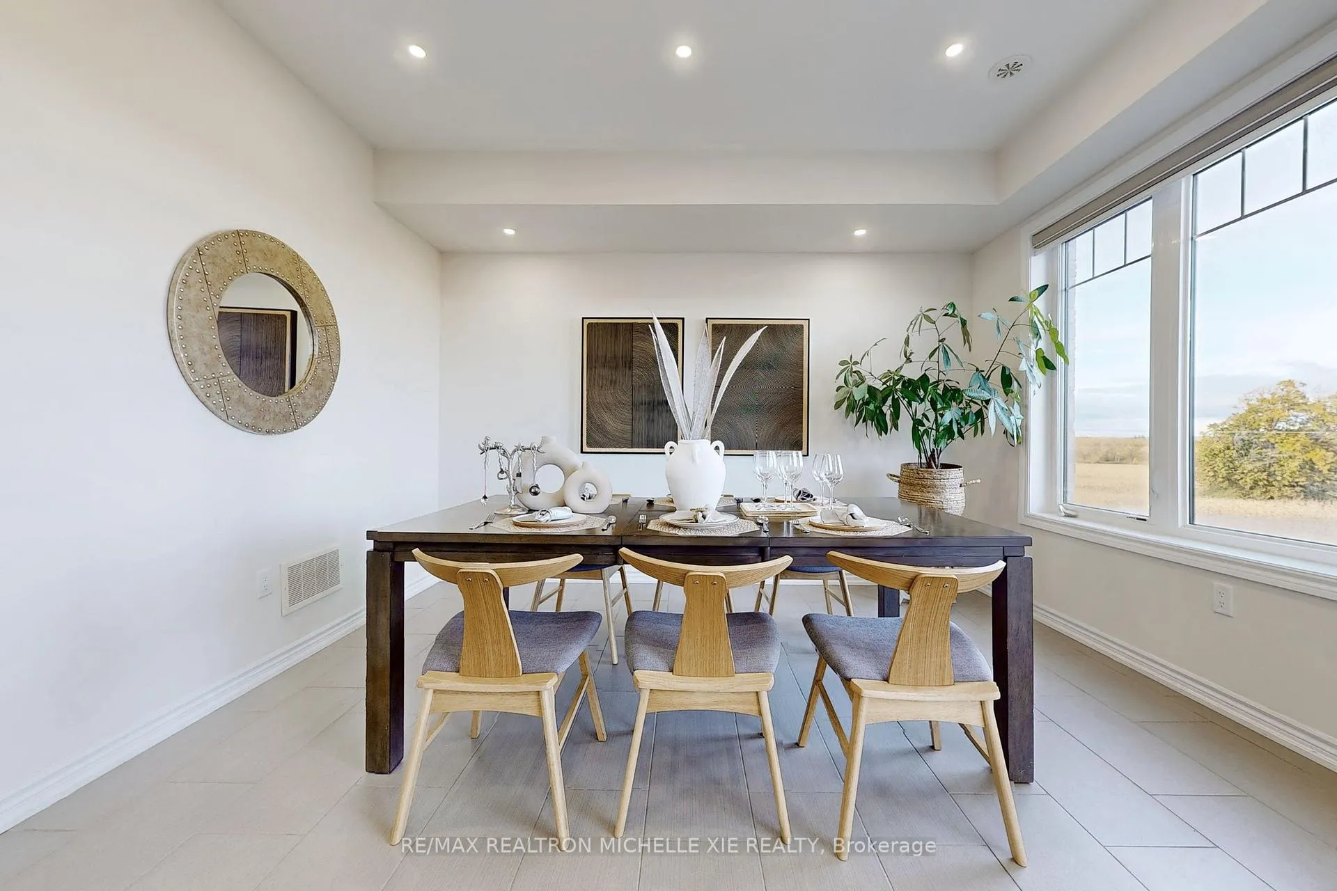 Photo 12 of 37 Isabella Peach Drive, Markham, Victoria Square — HOMEH