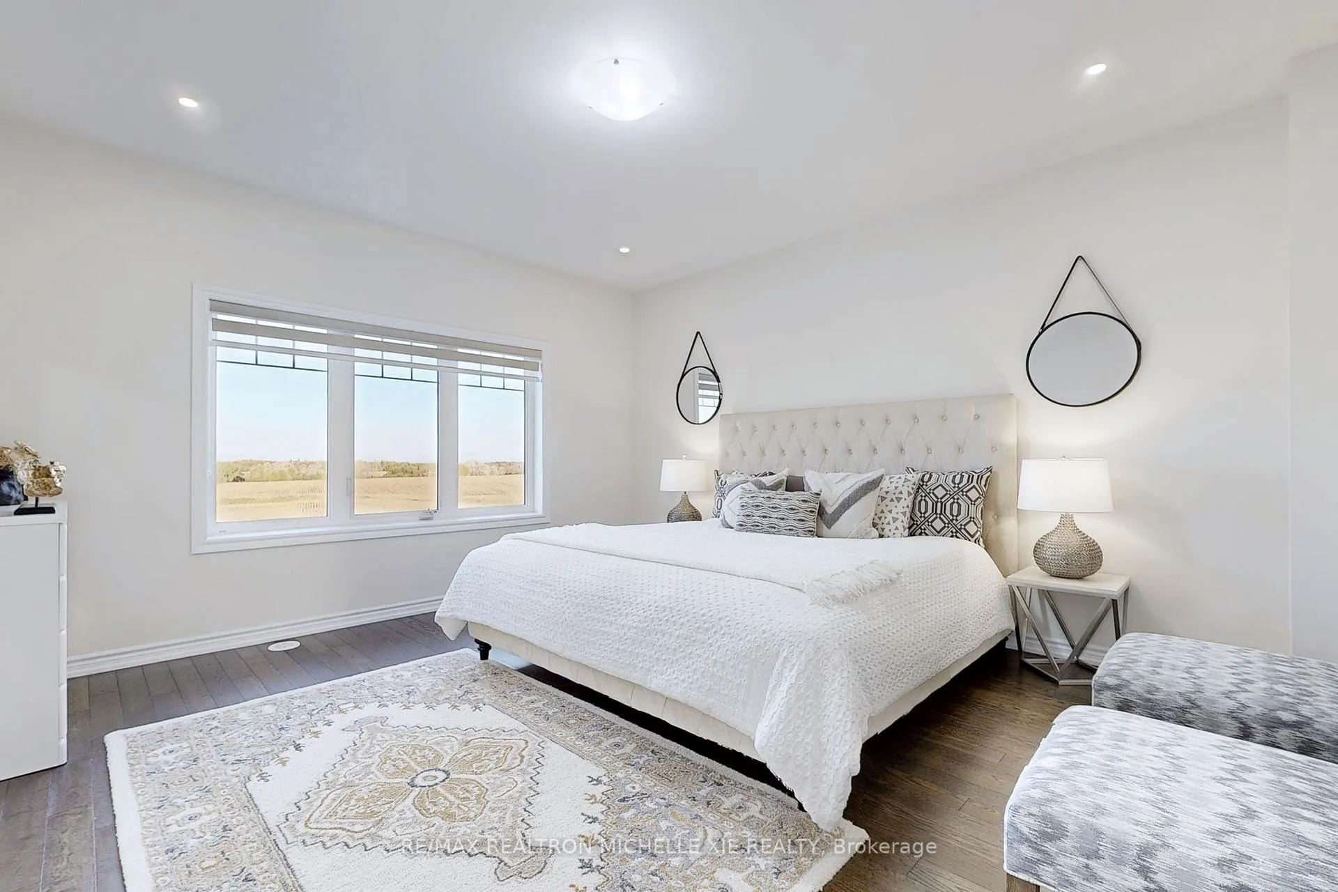 Photo 16 of 37 Isabella Peach Drive, Markham, Victoria Square — HOMEH