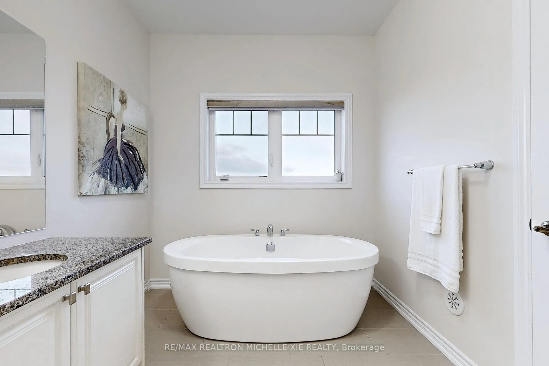Photo 19 of 37 Isabella Peach Drive, Markham, Victoria Square — HOMEH