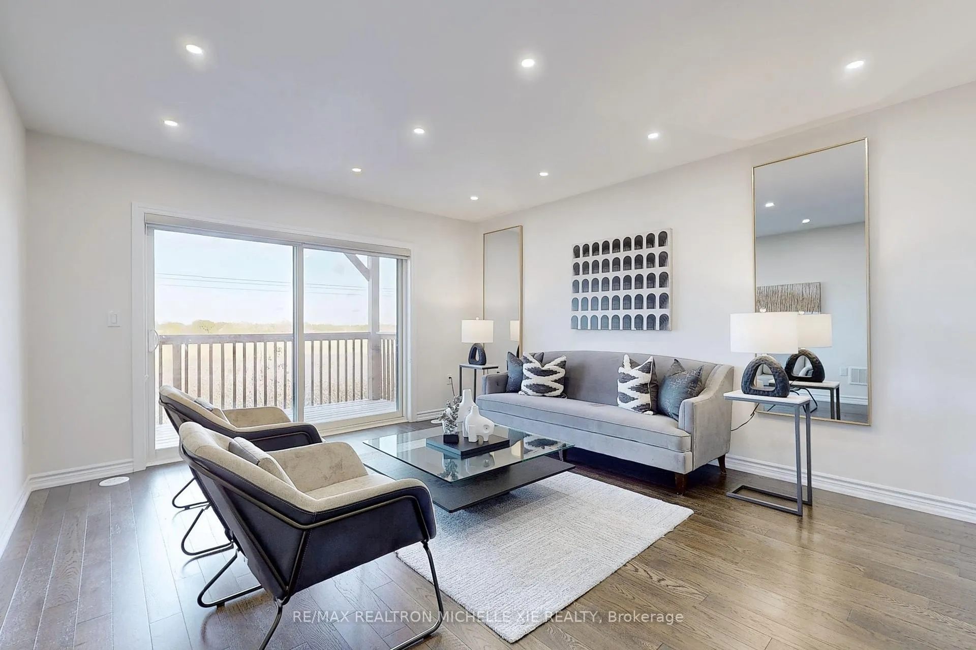 Photo 26 of 37 Isabella Peach Drive, Markham, Victoria Square — HOMEH